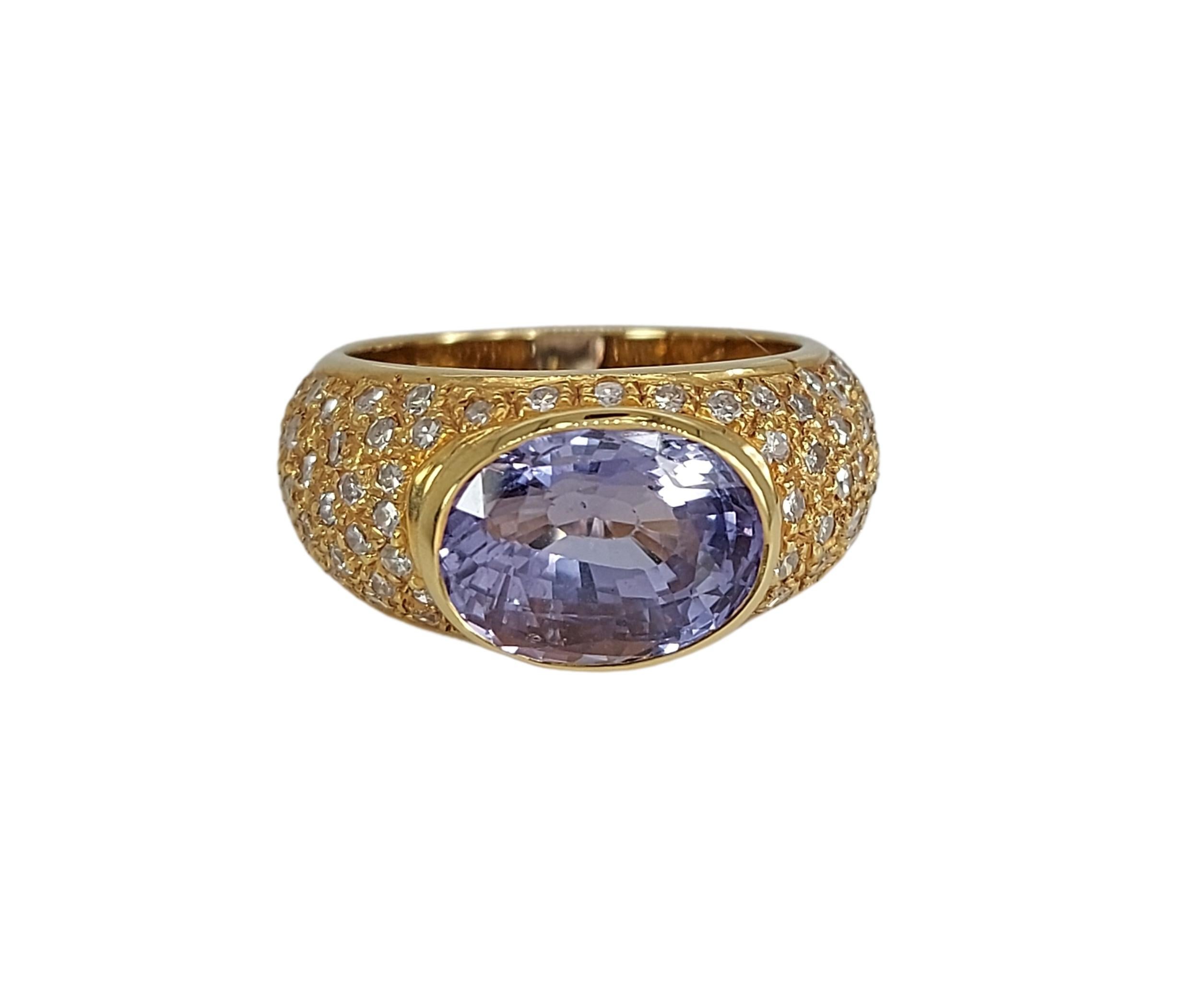 Gorgeous 18kt Yellow gold ring With 4ct Purple Ceylon Sapphire, 1ct Diamonds

Diamonds: Brilliant cut diamonds, together approx. 1ct

Sapphire: Purple Ceylon sapphire, approx. 4ct

Material: 18kt Yellow gold

Total weight: 9.2 gram / 0.325 oz / 6