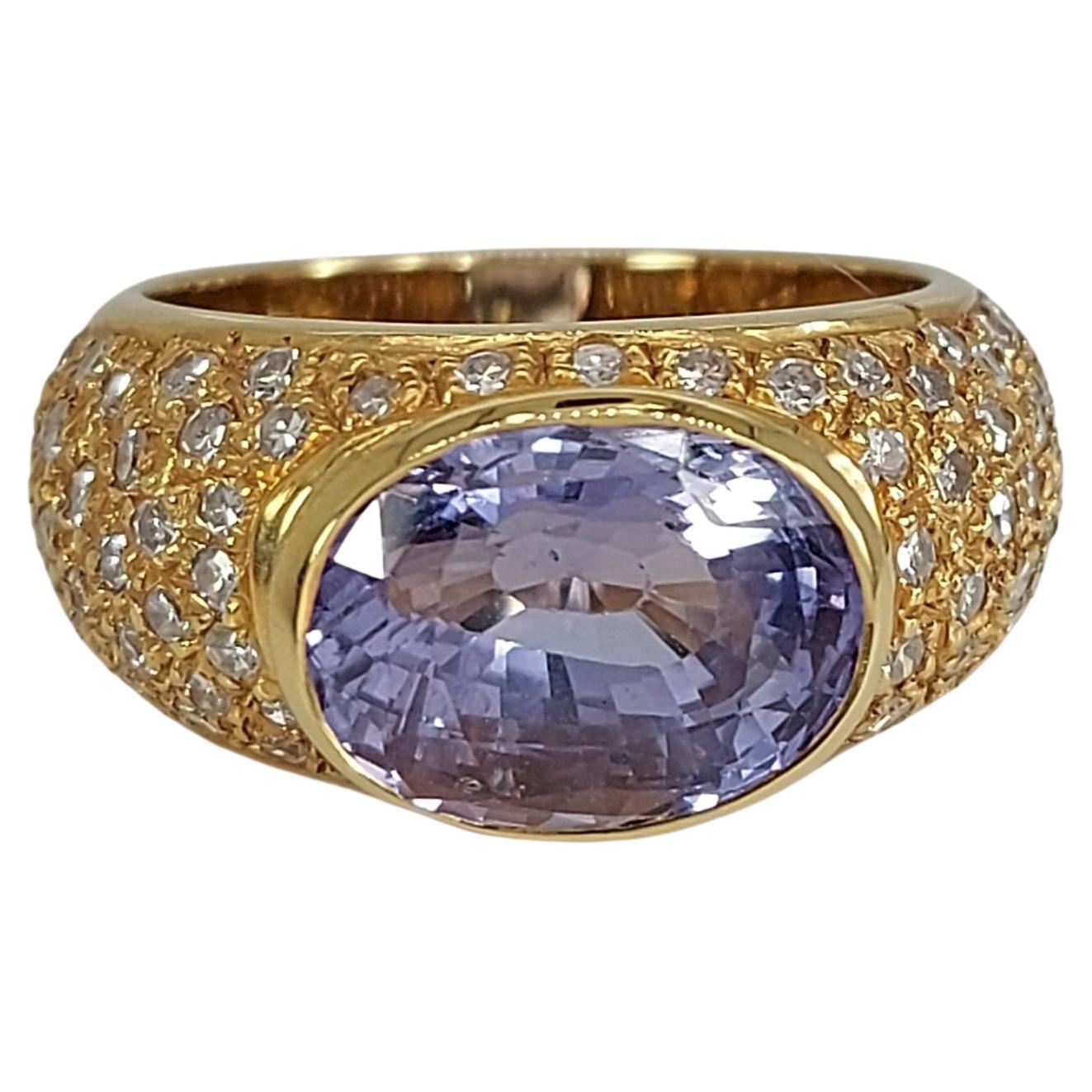 18kt Yellow Gold Ring with 4ct Purple Ceylon Sapphire, 1ct Diamonds For Sale