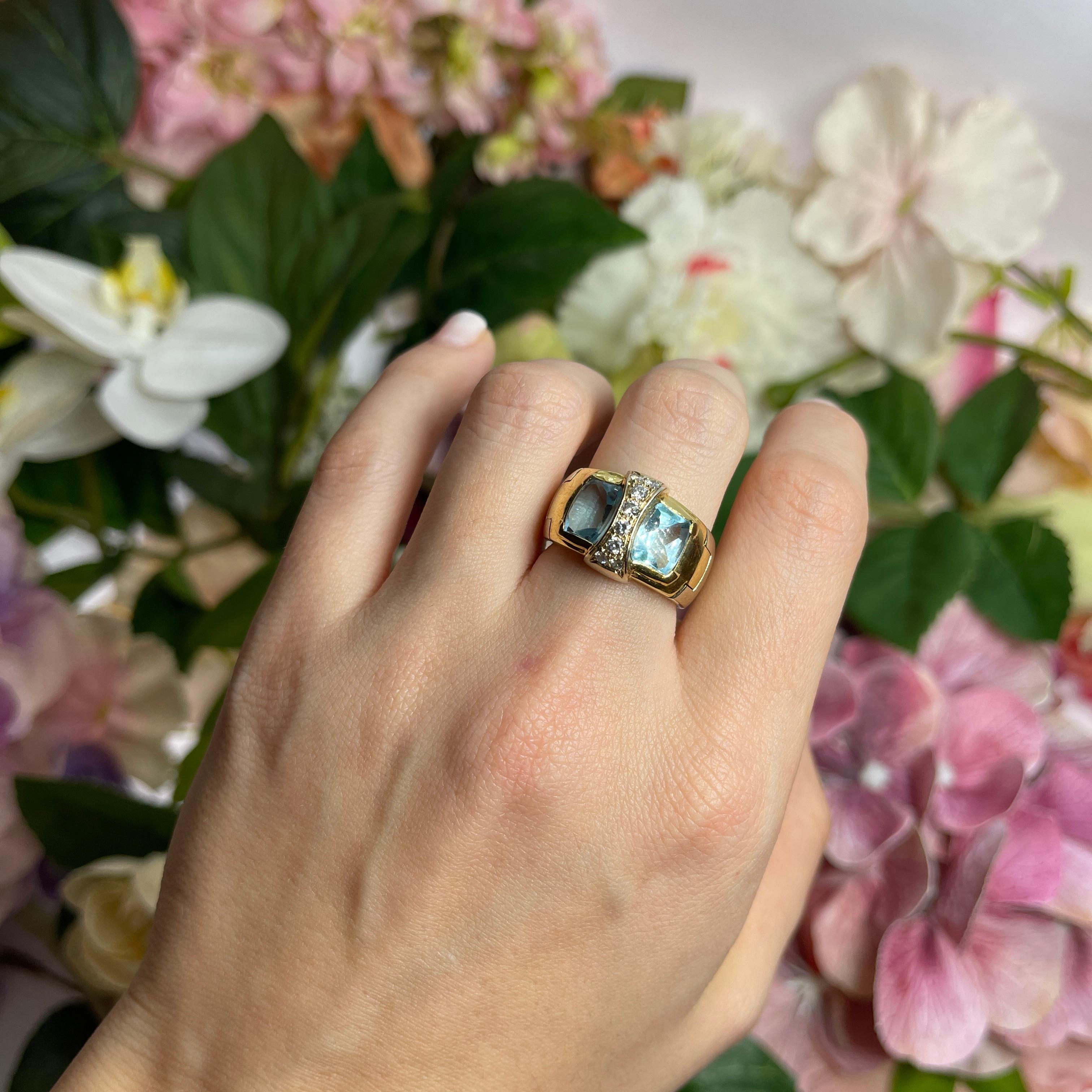 18kt Yellow Gold Ring with Blue Topazes and Diamonds For Sale 2