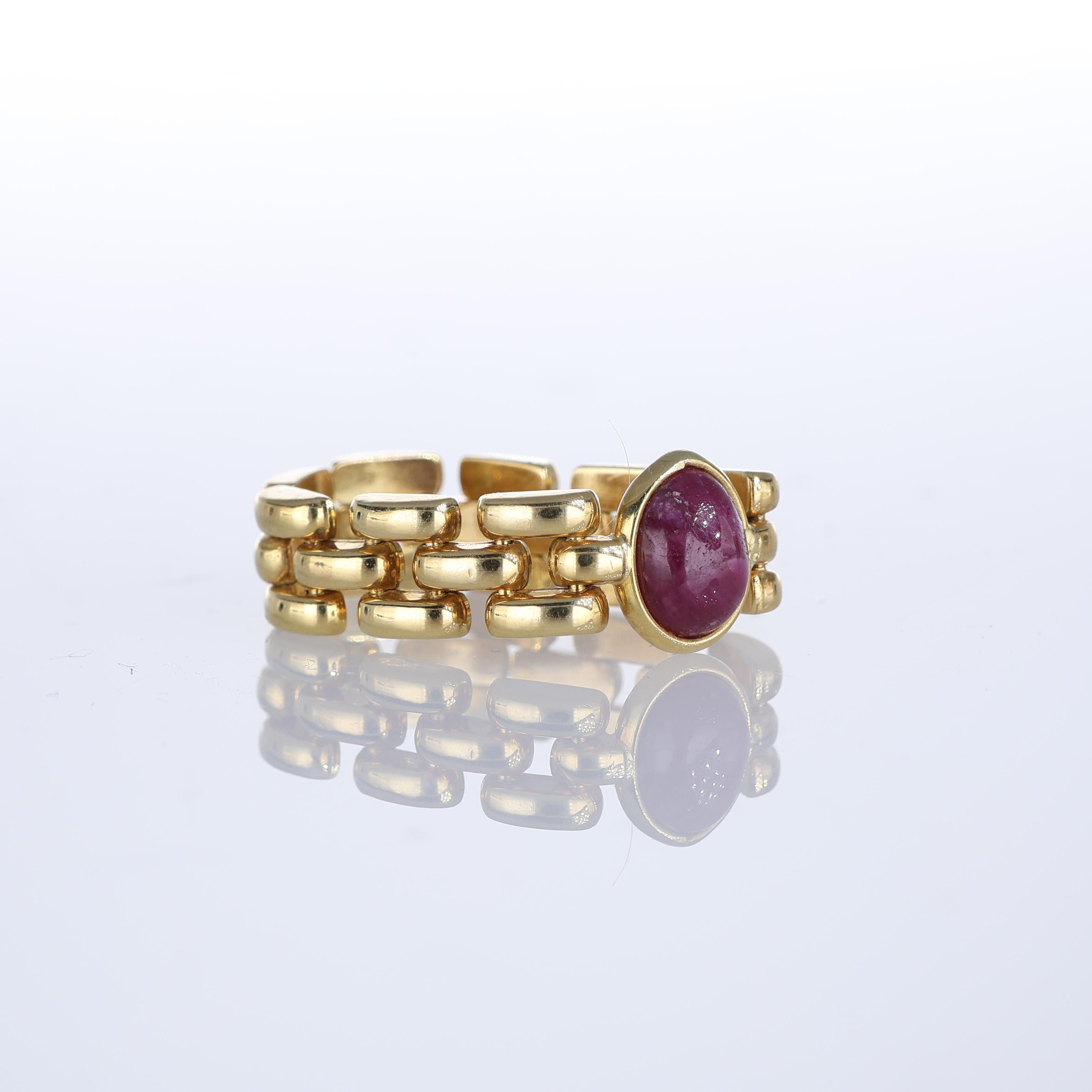 18kt Yellow Gold Ring with Cabochon Ruby In New Condition For Sale In Bergamo, BG