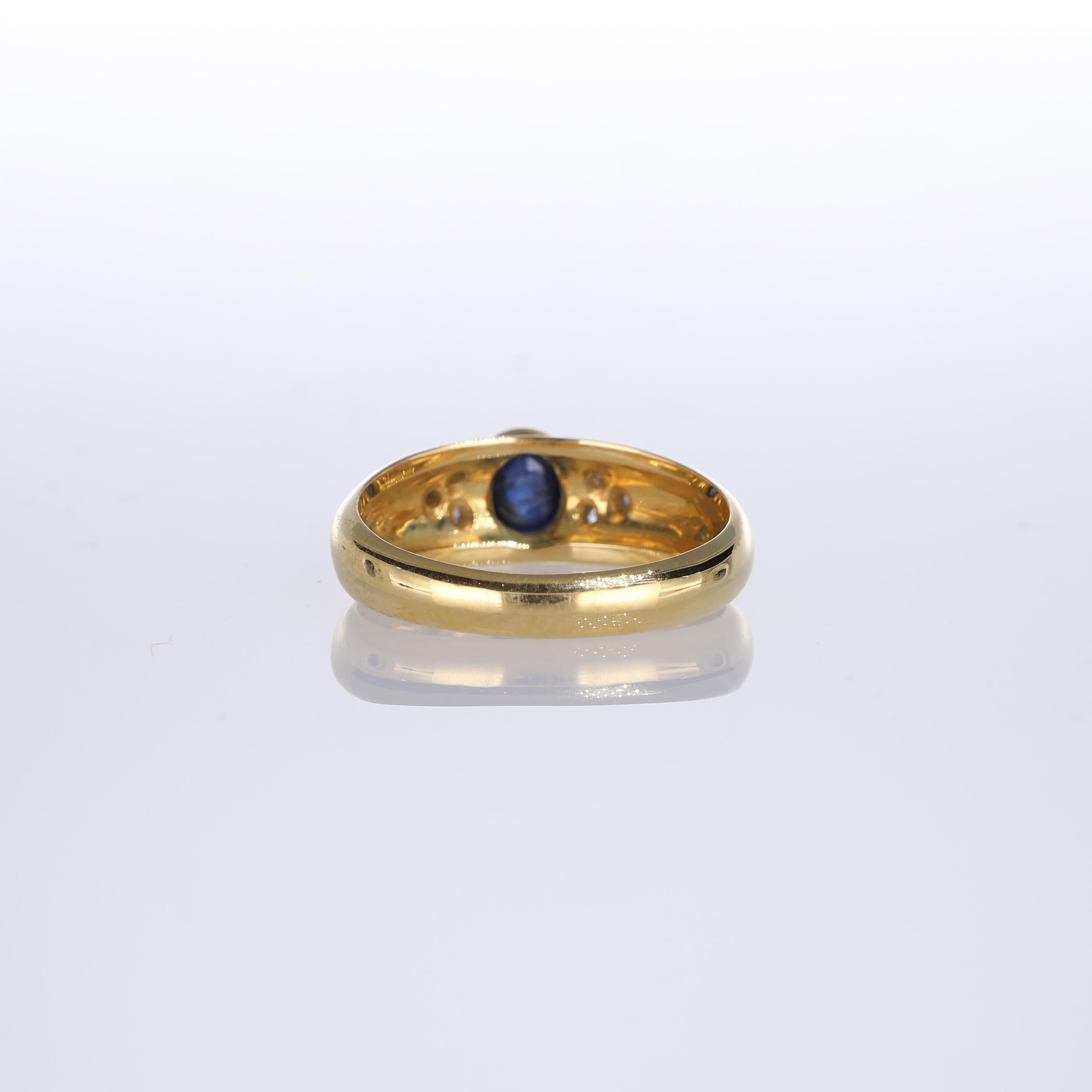 Women's or Men's 18kt Yellow Gold Ring with Cabochon Sapphire and Diamond Hearts For Sale