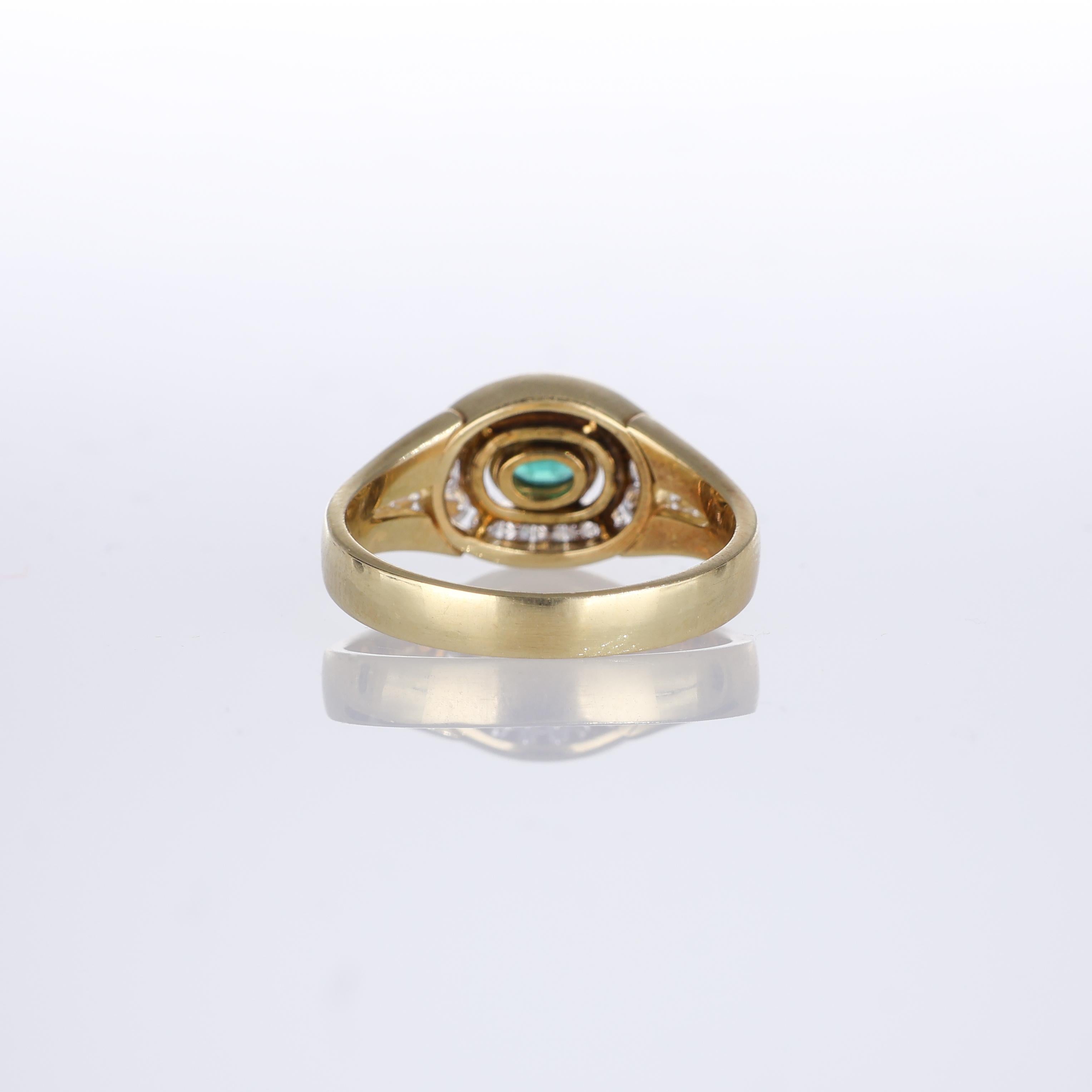Women's or Men's 18kt Yellow Gold Ring with Central Emerald and Diamond Frame For Sale
