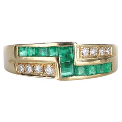 18kt Yellow Gold Ring with Emerald and Diamond Rows