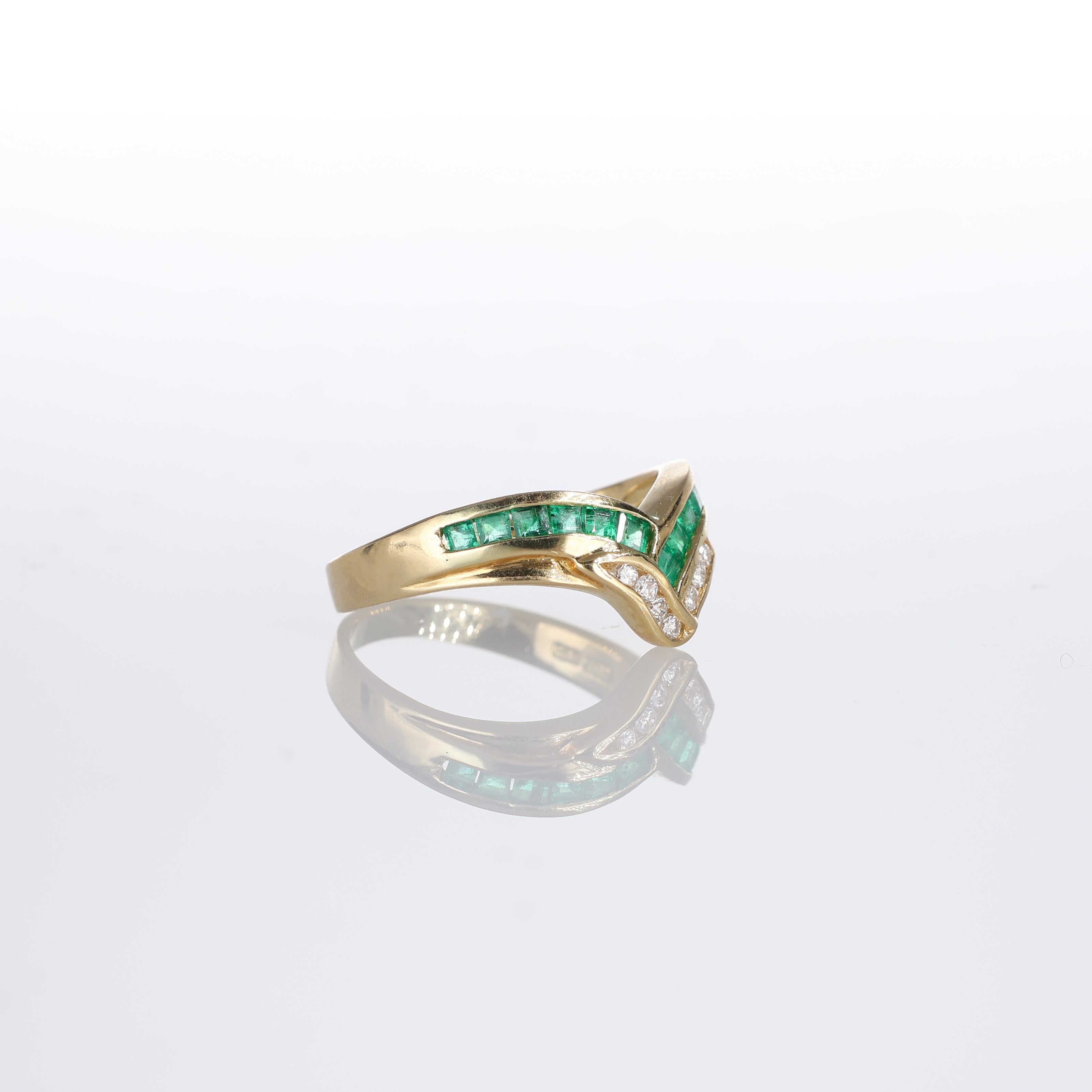 Brilliant Cut 18kt Yellow Gold Ring with Emeralds and Diamonds For Sale