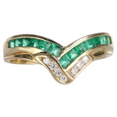 18kt Yellow Gold Ring with Emeralds and Diamonds
