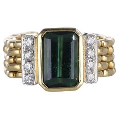 18kt Yellow Gold Ring with Green Tourmaline and Diamonds
