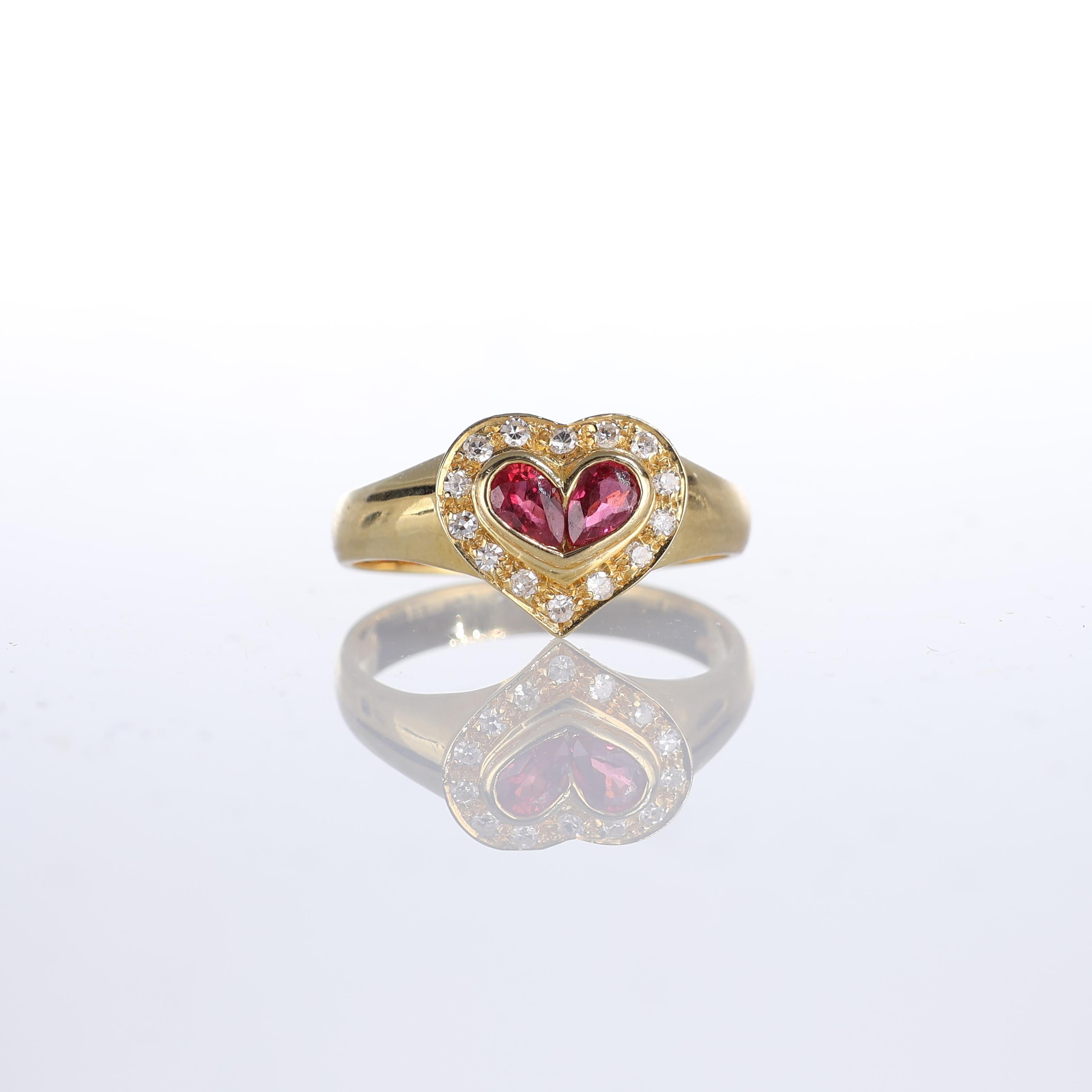 NOTE IMPORTANTE :
✔ Aucun coût supplémentaire ne sera ajouté à cette commande.
✔ Les frais d'expédition et de douane sont entièrement à notre charge.
--------------------
Cette élégante bague en or jaune 18 carats présente un cœur central orné de