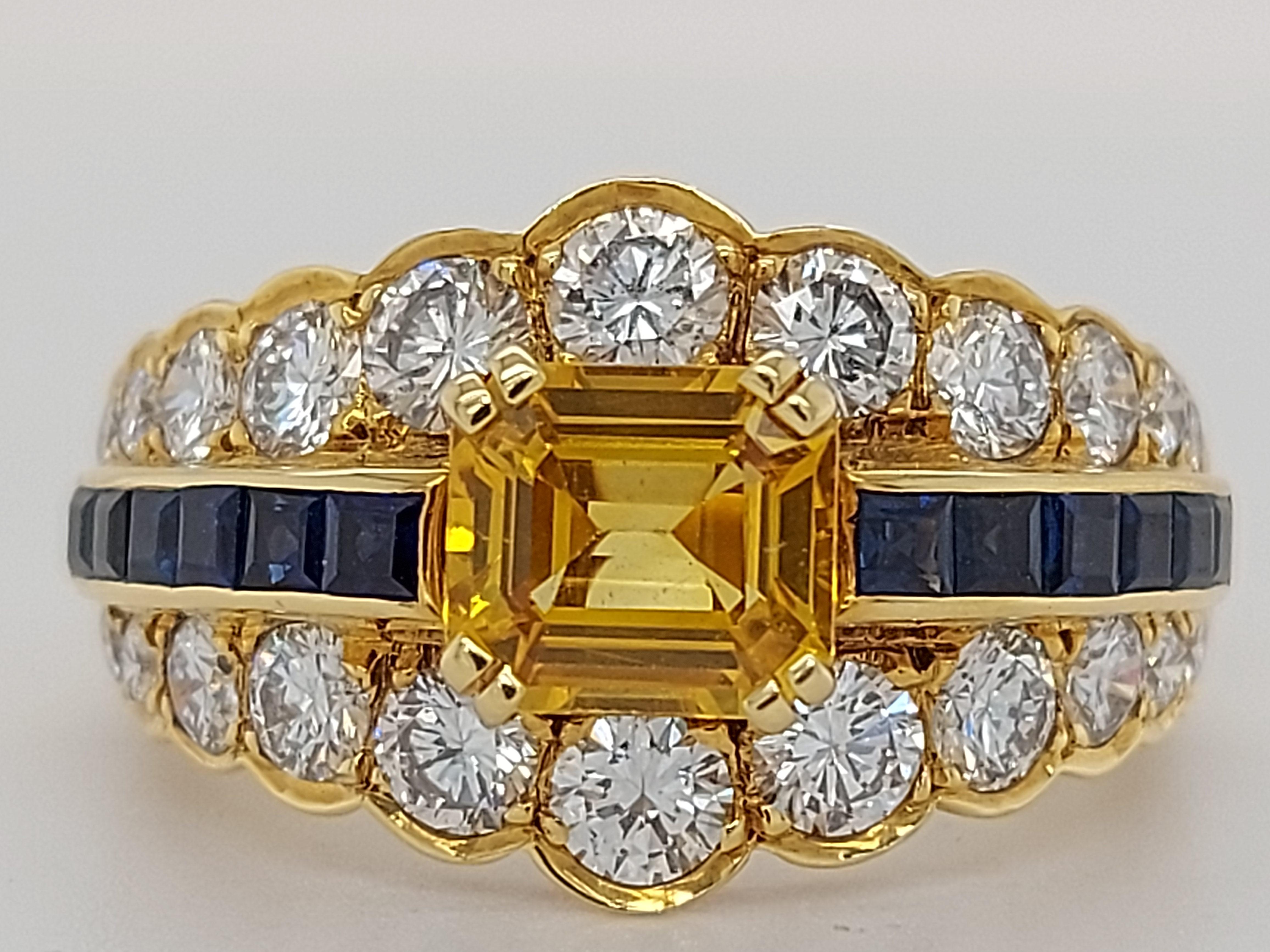 Bague en or jaune 18 carats avec grand saphir jaune, saphirs bleus et diamants en vente 10