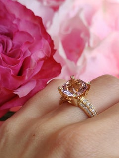 18kt Yellow gold Ring with Morganite and diamonds – Waalseiland Bridge