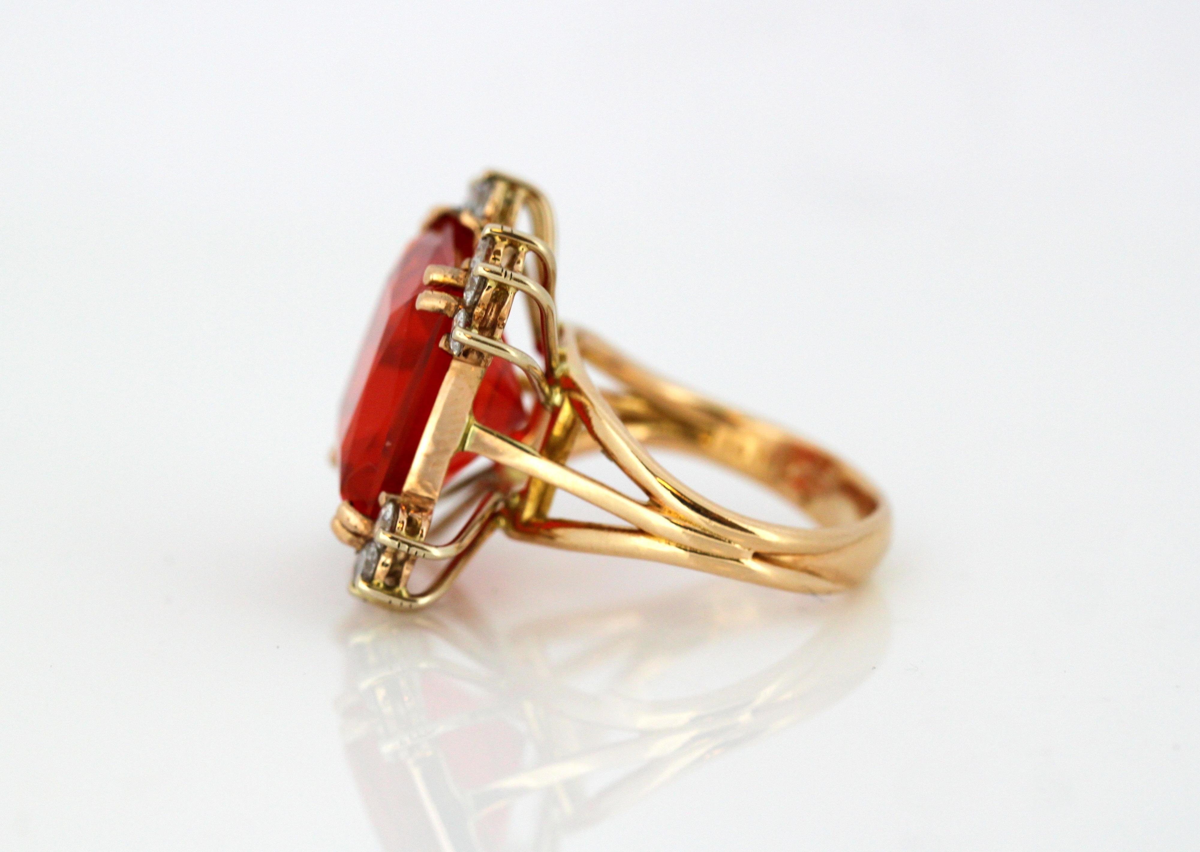 18 Karat Yellow Gold Ring with Natural Fire Opal 10.18 Carat and Diamonds, Italy In Good Condition In Braintree, GB