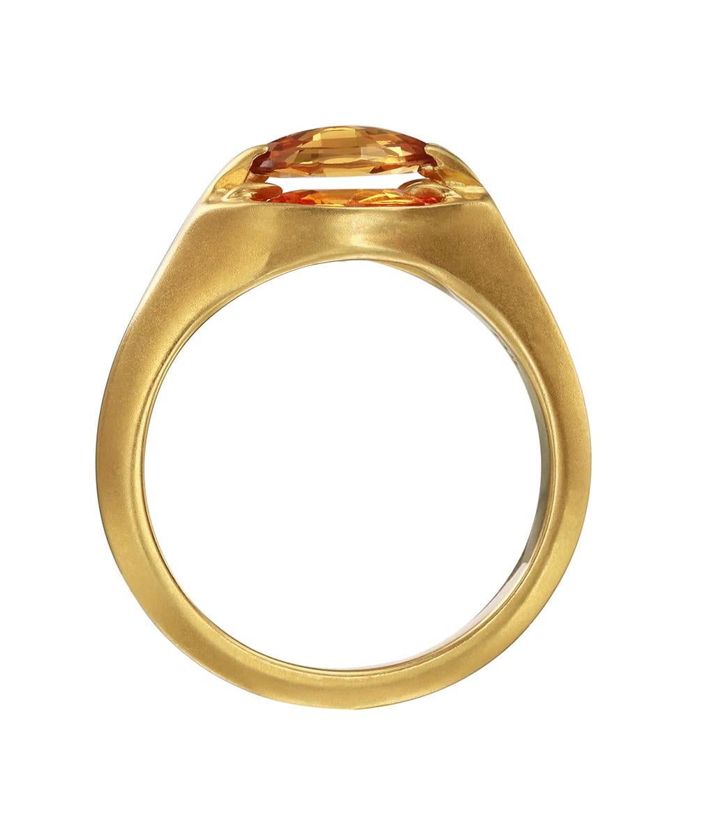 18kt Yellow Gold Ring with Rose Cut Sapphires in Deep Orange and Peach Marquise In New Condition For Sale In Weehawken, NJ