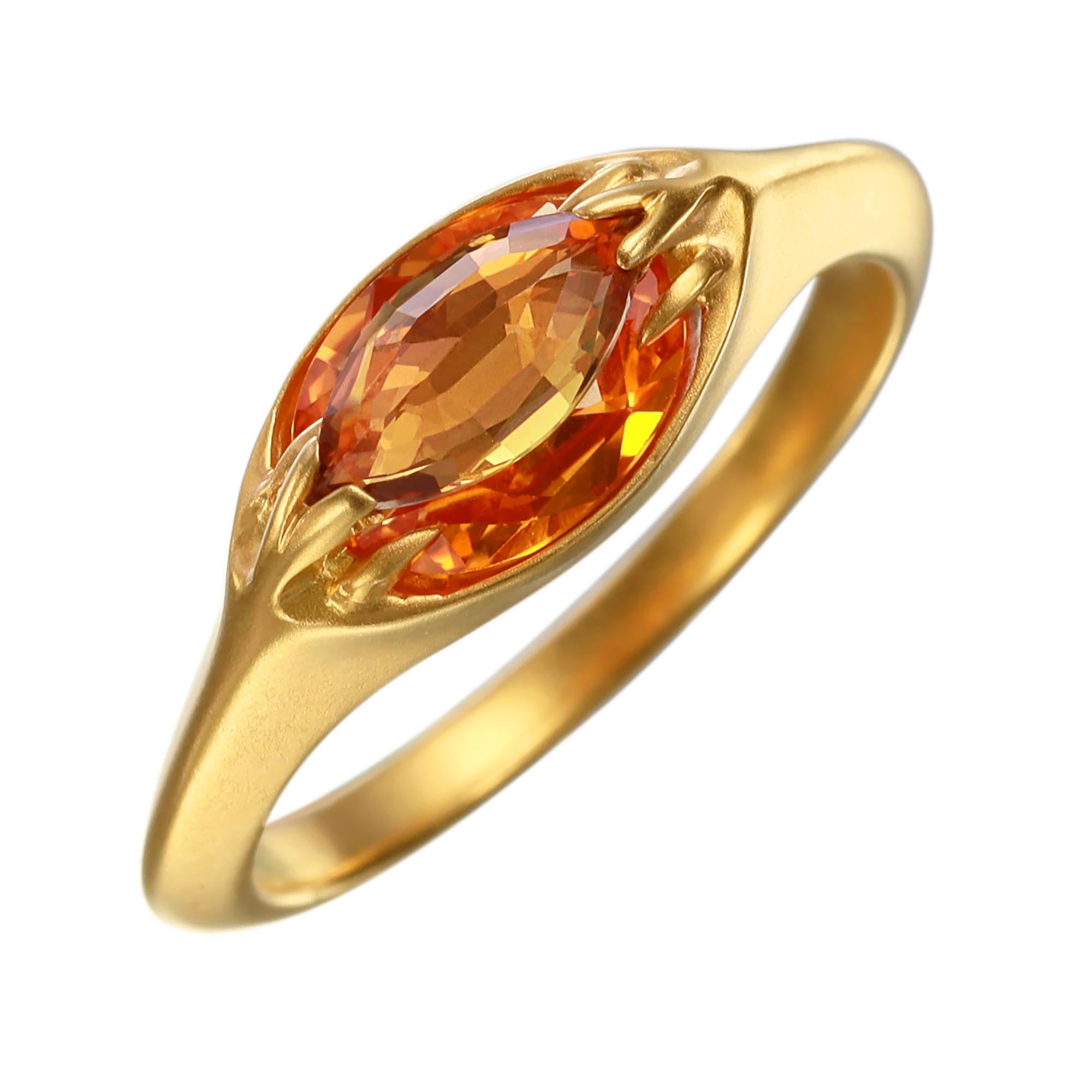 Women's 18kt Yellow Gold Ring with Rose Cut Sapphires in Deep Orange and Peach Marquise For Sale