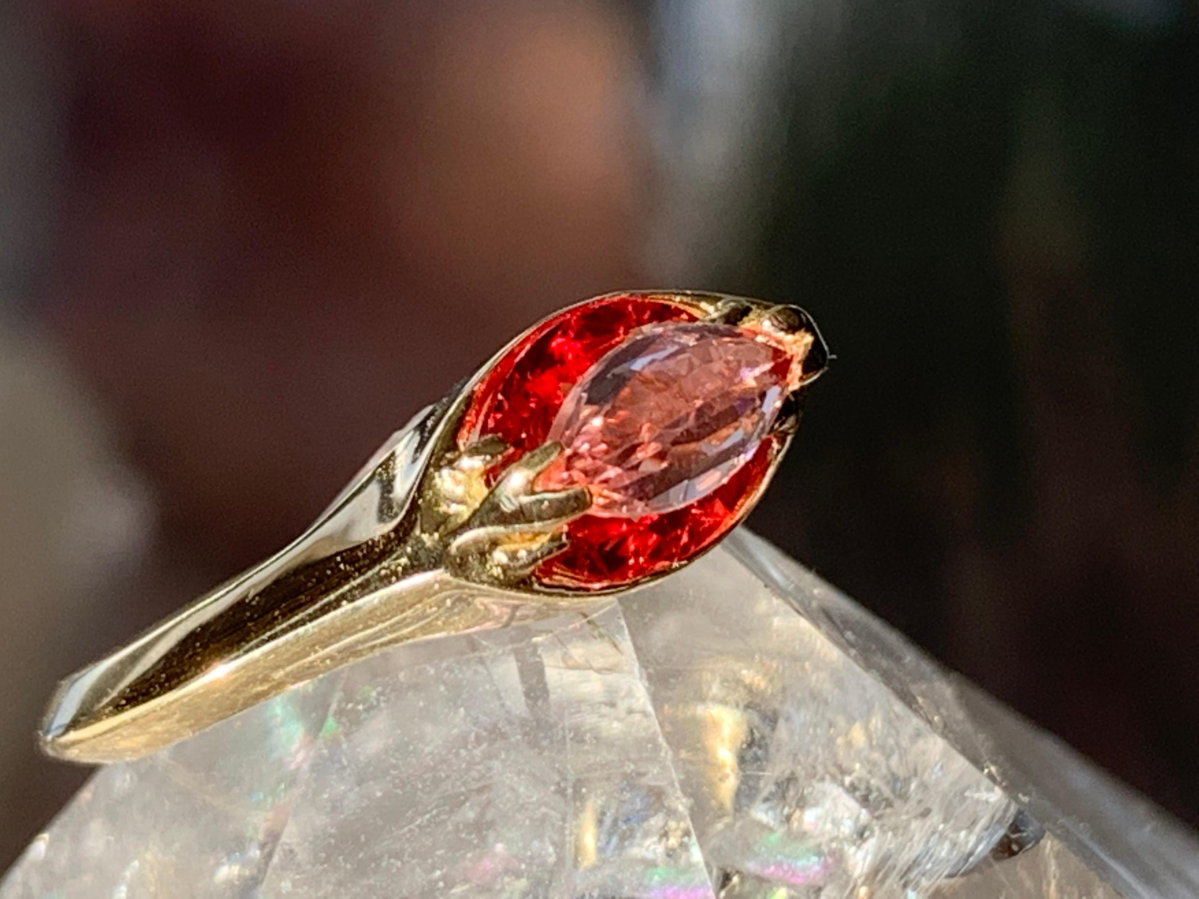 18kt Yellow Gold Ring with Rose Cut Sapphires in Deep Orange and Peach Marquise For Sale 1