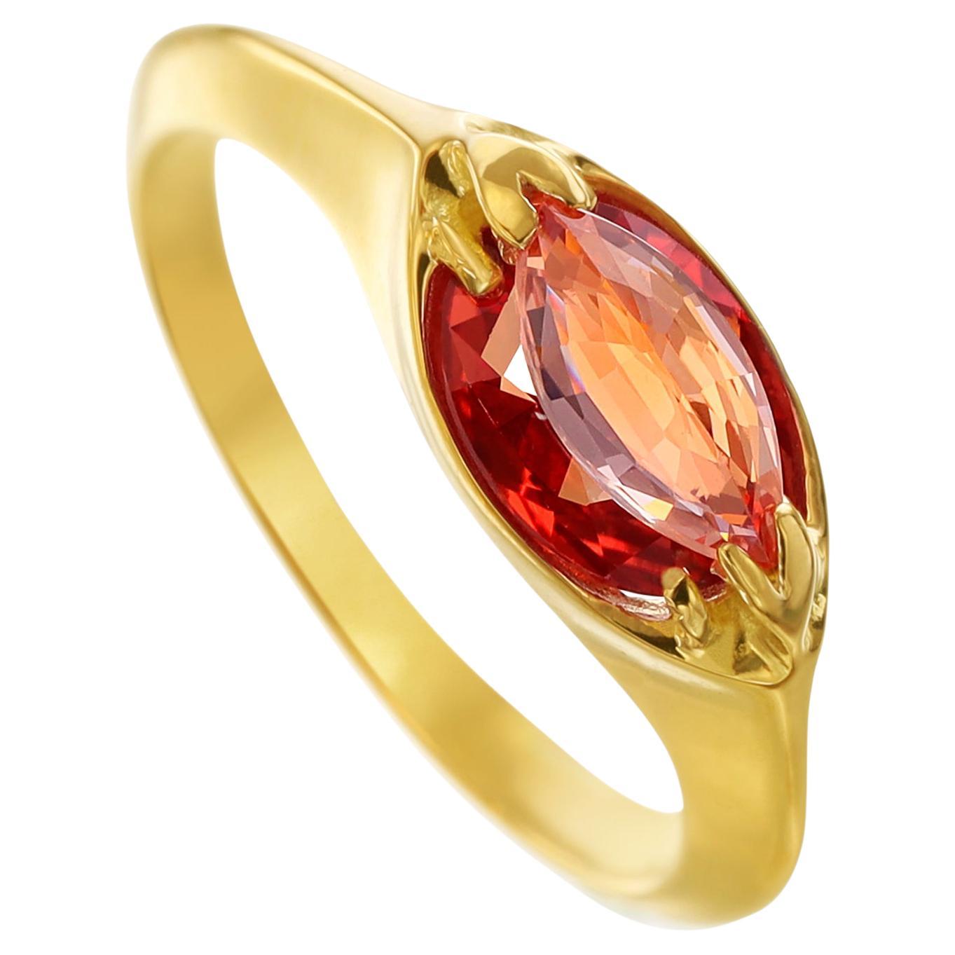 18kt Yellow Gold Ring with Rose Cut Sapphires in Deep Orange and Peach Marquise For Sale