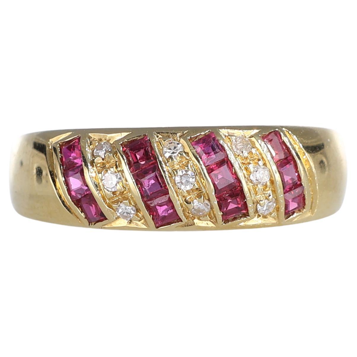 18kt Yellow Gold Ring with Rubies and Diamonds