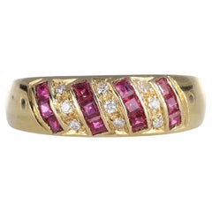 18kt Yellow Gold Ring with Rubies and Diamonds