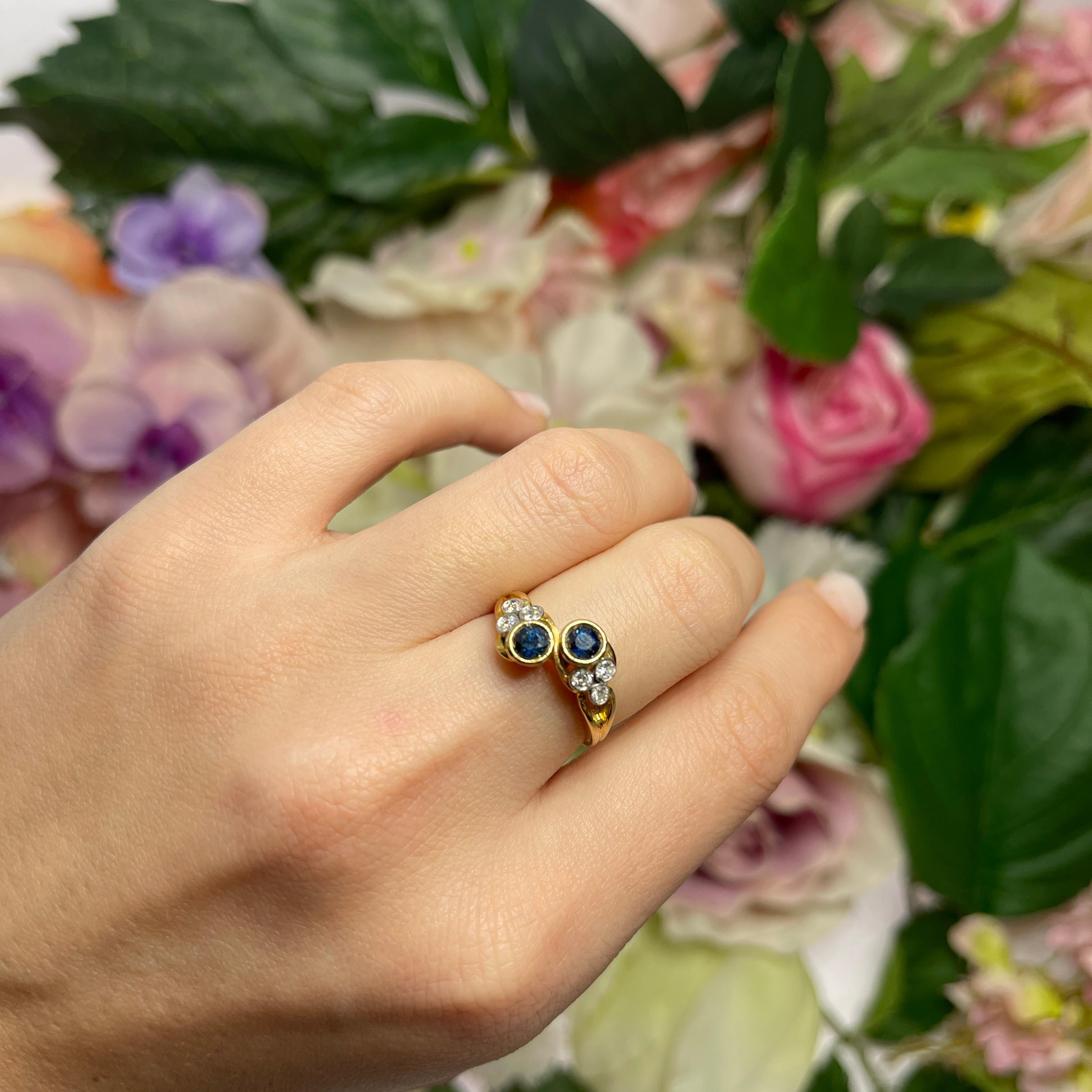 Ring aus 18 Karat Gelbgold mit Saphiren und Diamanten im Angebot 5