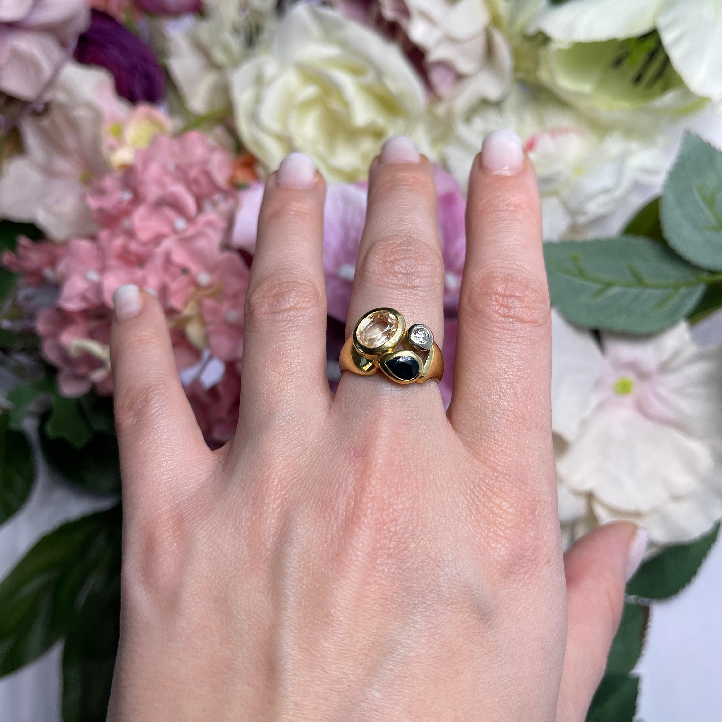18kt Yellow Gold Ring with Yellow Sapphire, Blue Sapphire, and Diamond For Sale 1