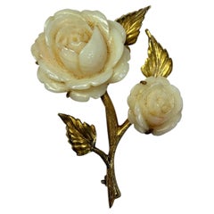 18KT yellow gold rose brooch large size, year unknown.