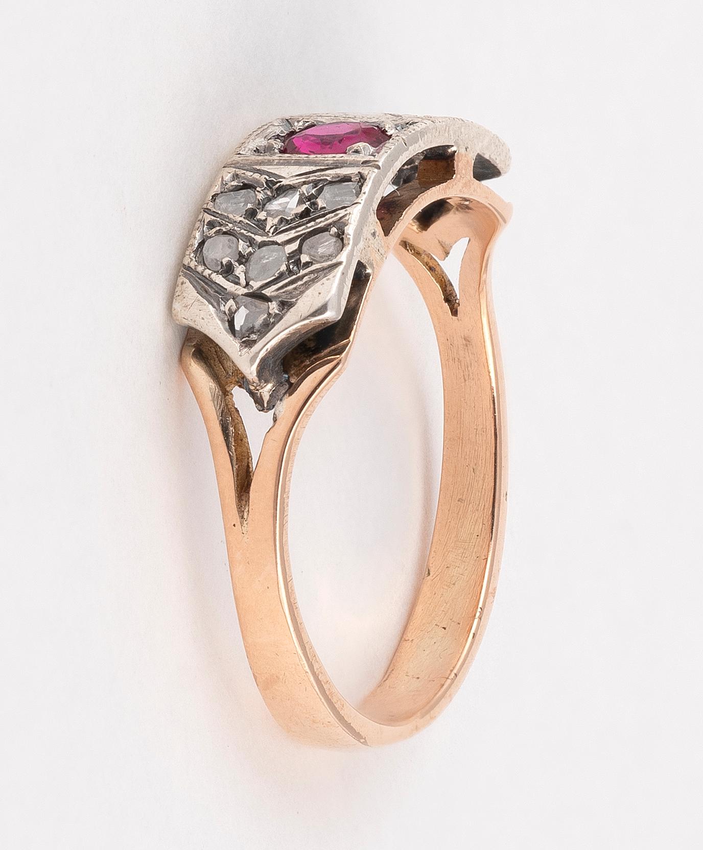 Art Nouveau 18 Karat Yellow Gold Rose Diamond and Ruby Ring For Sale