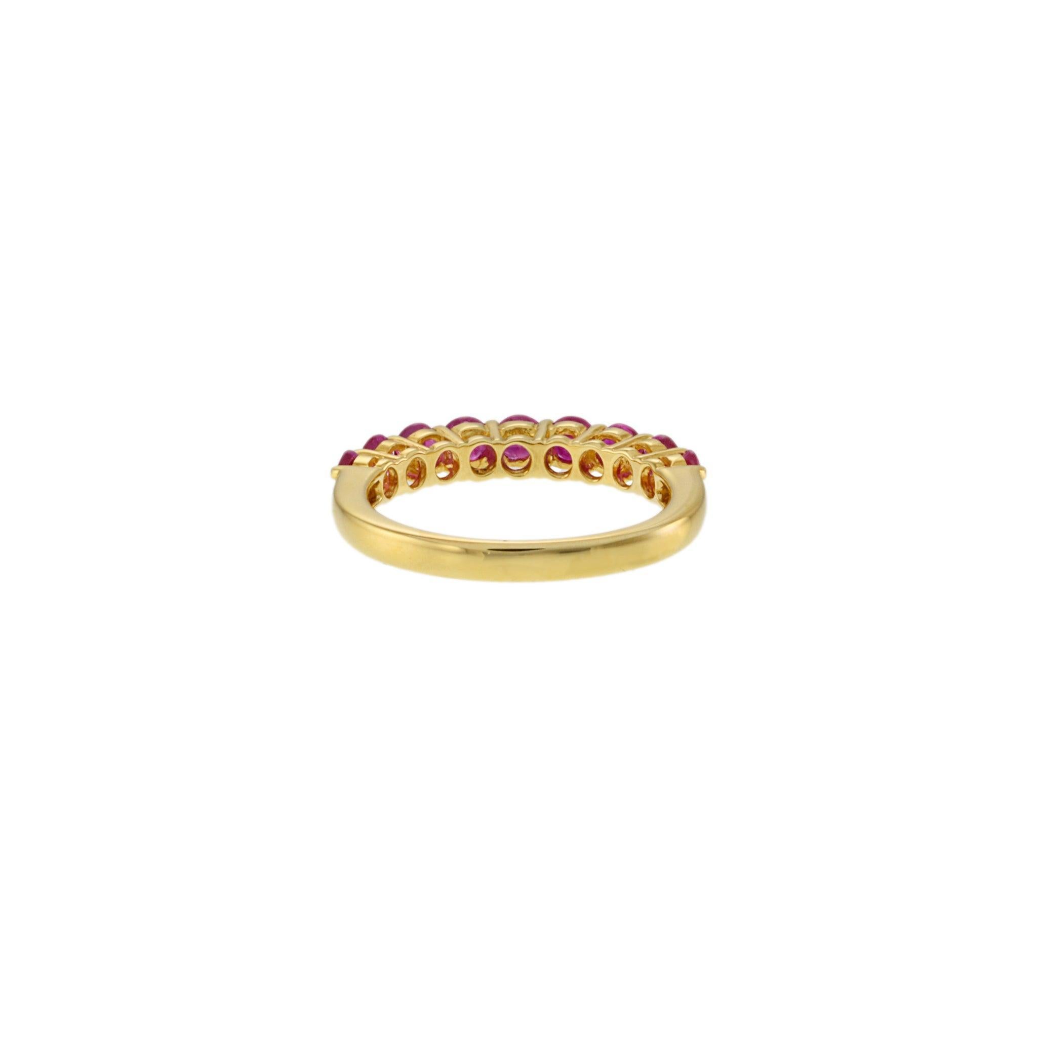 Anillo de oro amarillo de 18 quilates con rubí redondo en venta 1