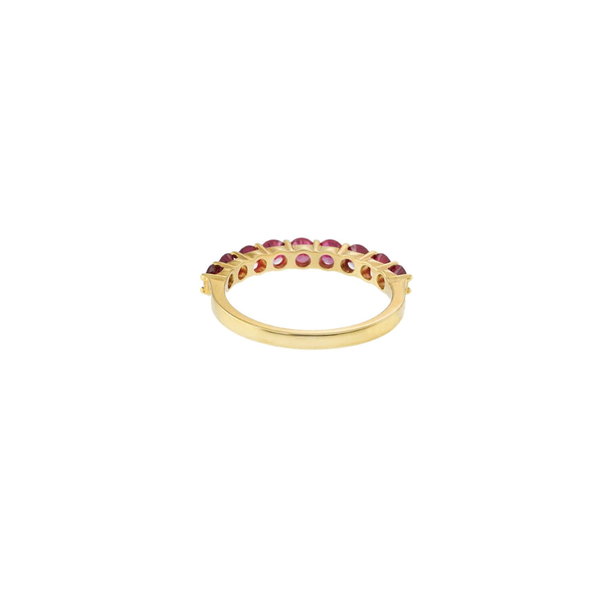 Anello a fascia con rubino in oro giallo 18KT in vendita 1