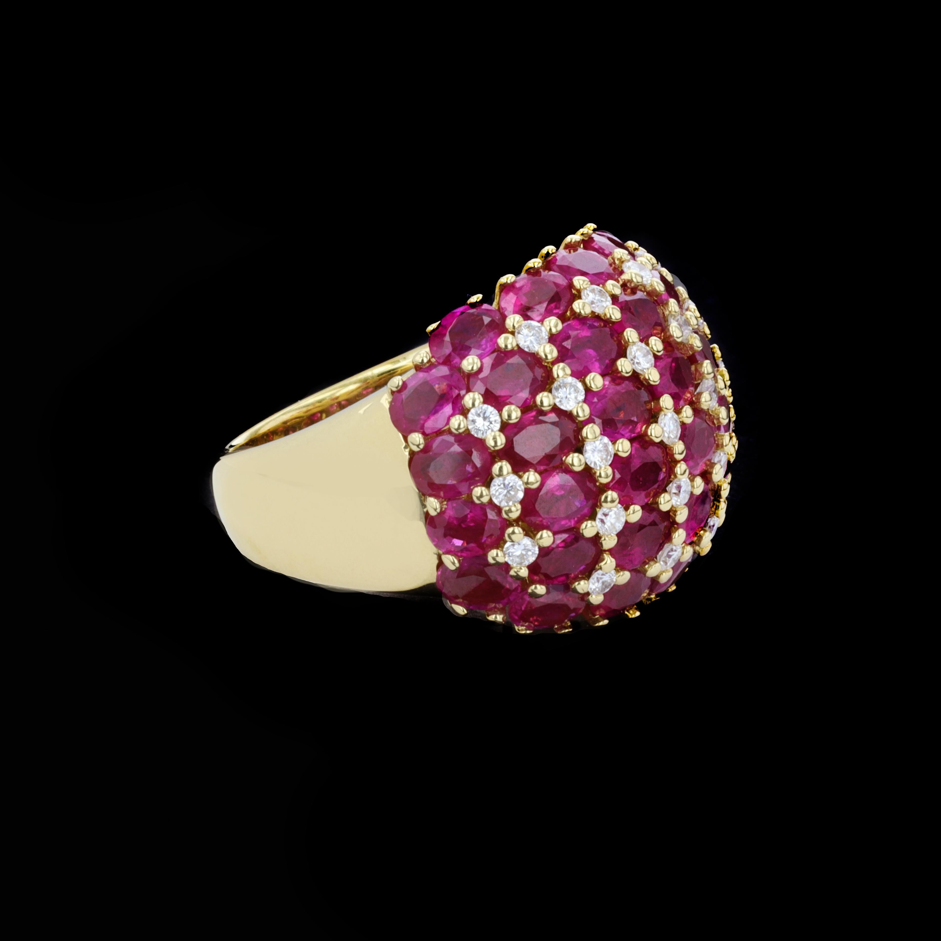 18kt Gelbgold Rubin & Diamant Dome Ring (Art déco) im Angebot