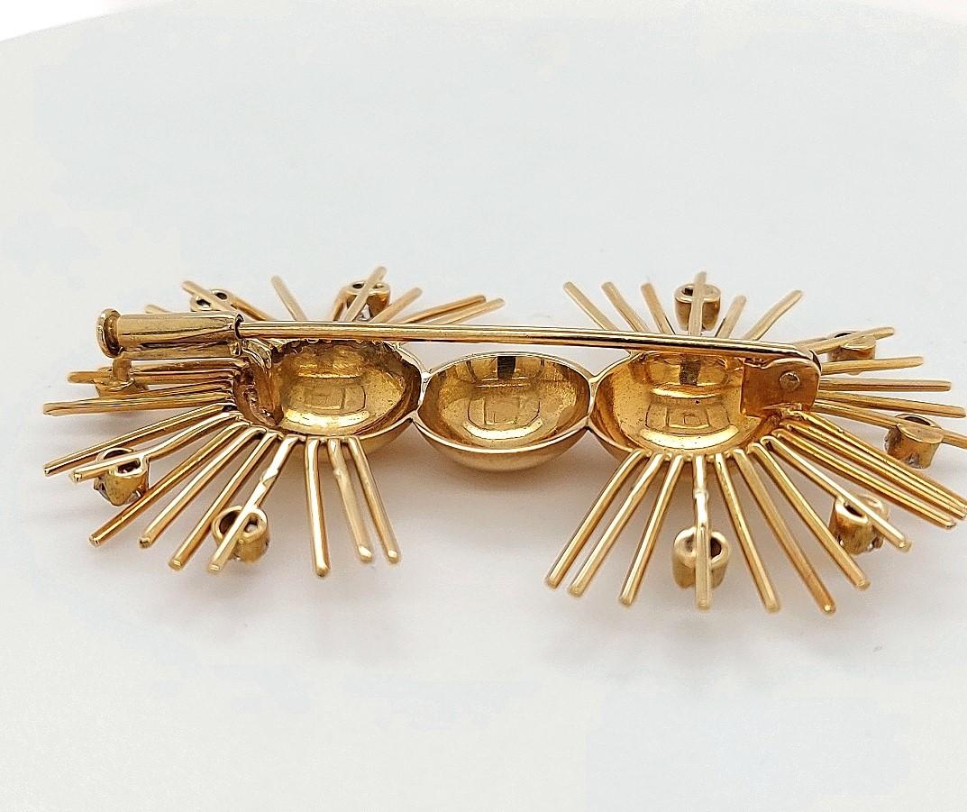 Broche y pendientes de clip de oro amarillo de 18 quilates con diamantes, años 40 en venta 7