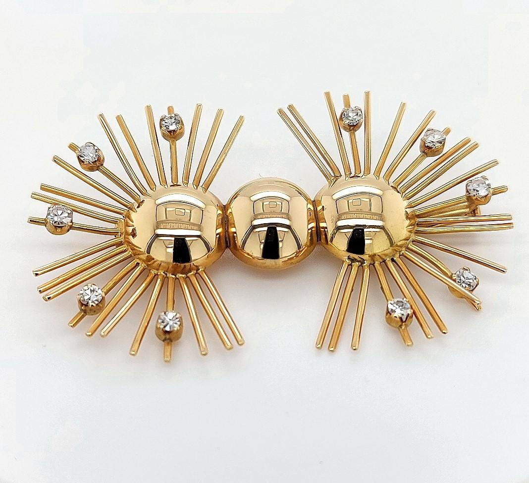 Broche y pendientes de clip de oro amarillo de 18 quilates con diamantes, años 40 en venta 3