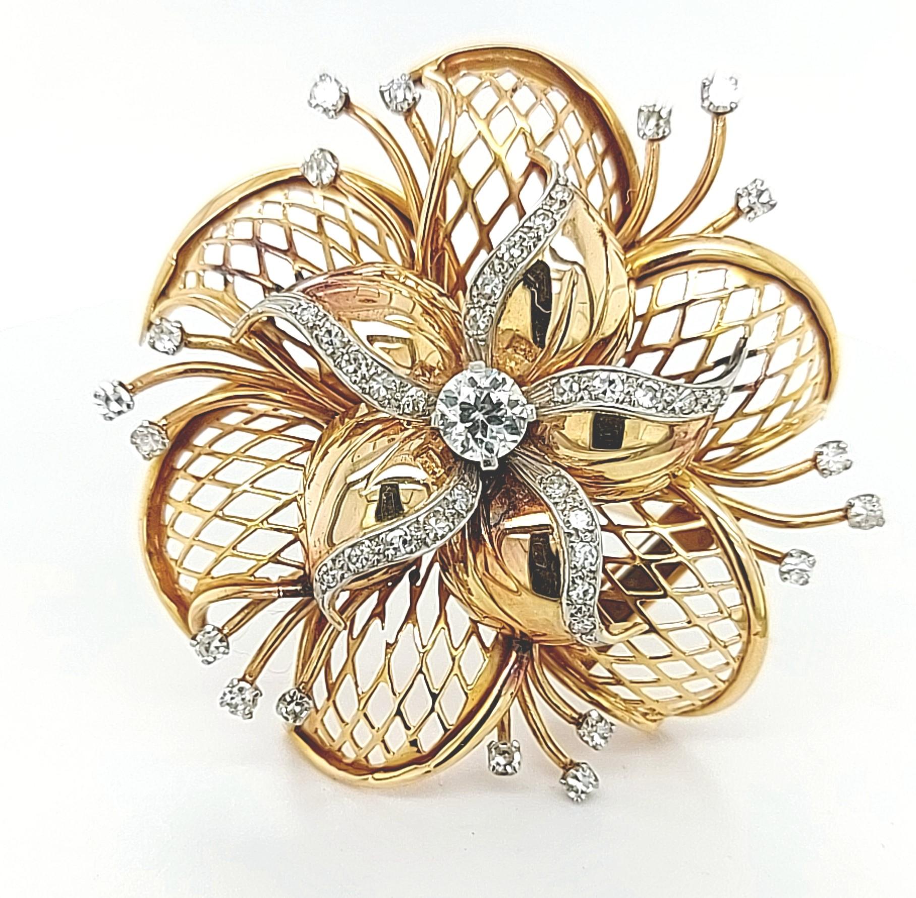 Broche / Boucles d'oreilles clips en or jaune 18 carats avec diamants Excellent état - En vente à Antwerp, BE