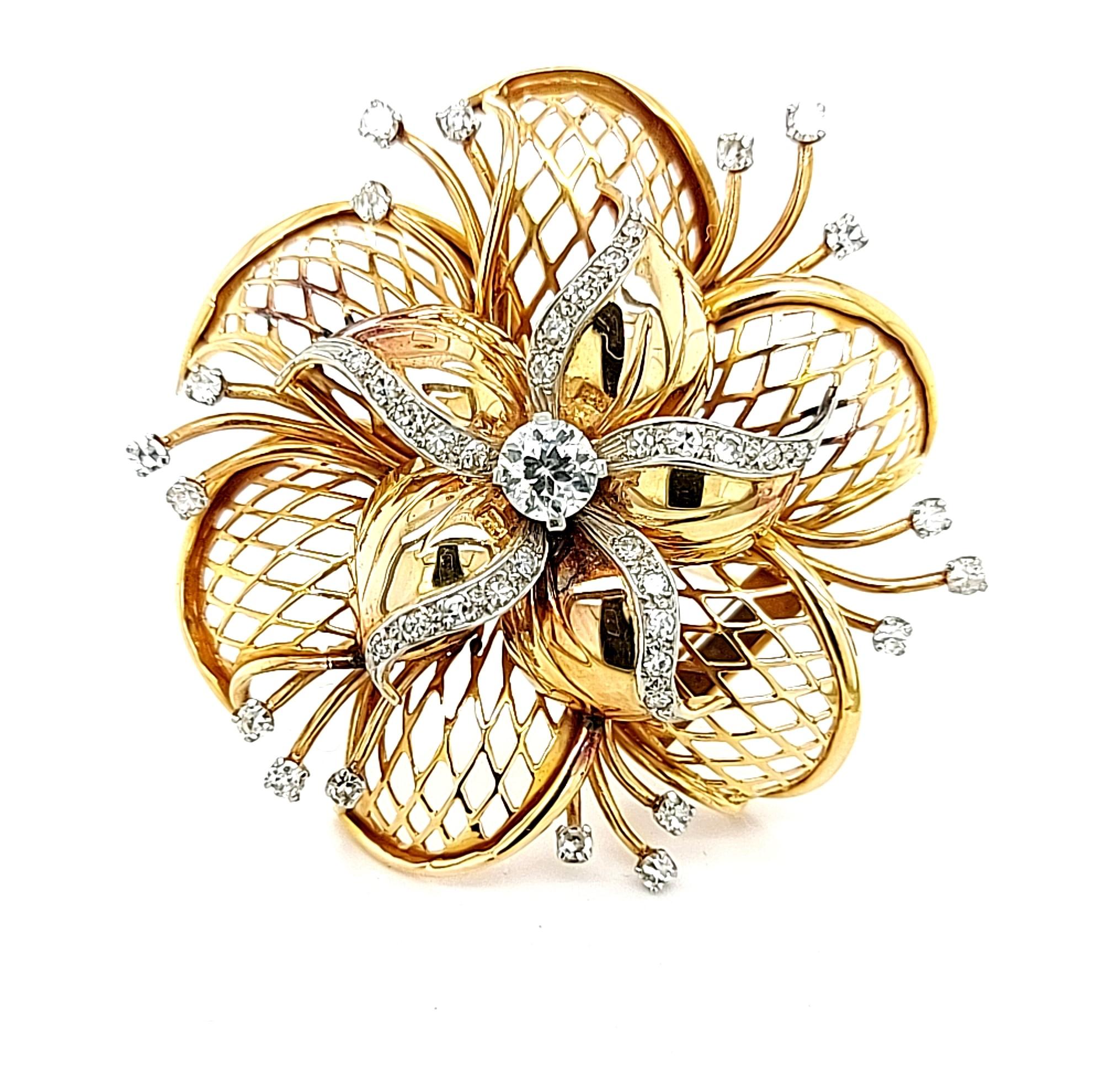 18 Karat Gelbgold Set Brosche / Clip-On Ohrringe mit Diamanten im Angebot 2