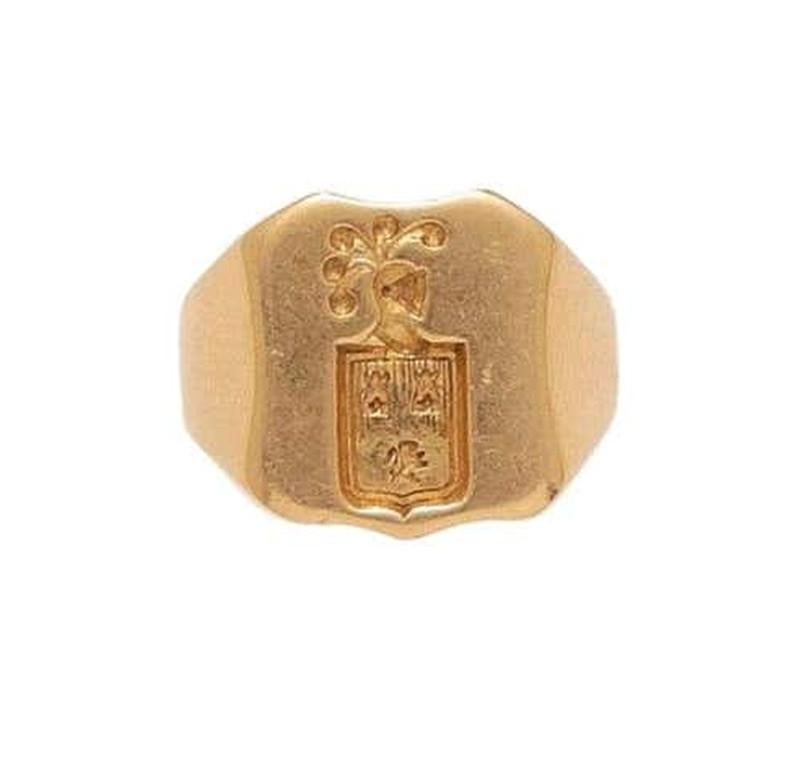 Napoleon III 18kt Yellow Gold Signet Family Crest Ring