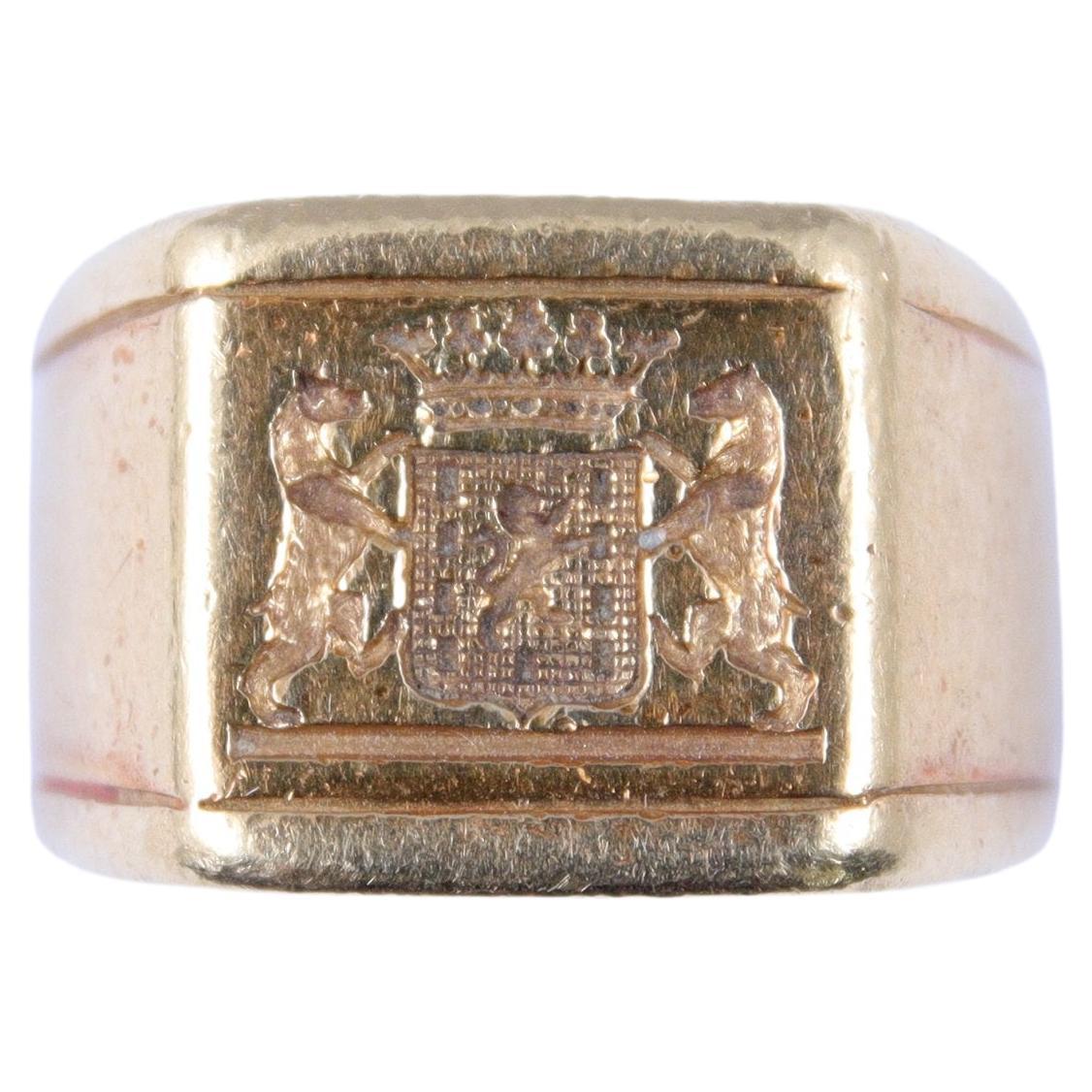 18kt Yellow Gold Signet Family Crest Ring