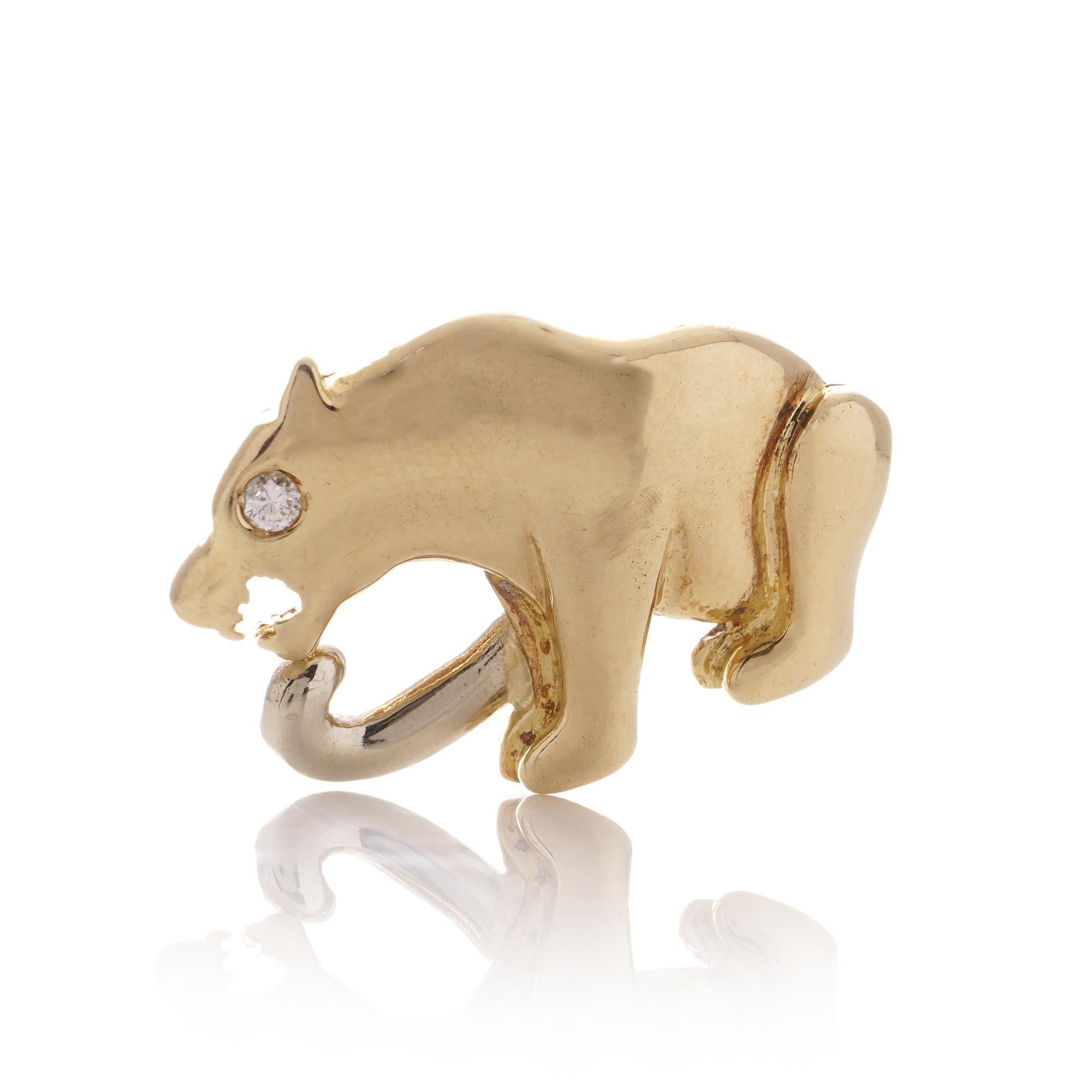 18kt. Yellow Gold Sitting Panther Brooch with Diamond Eye For Sale 1