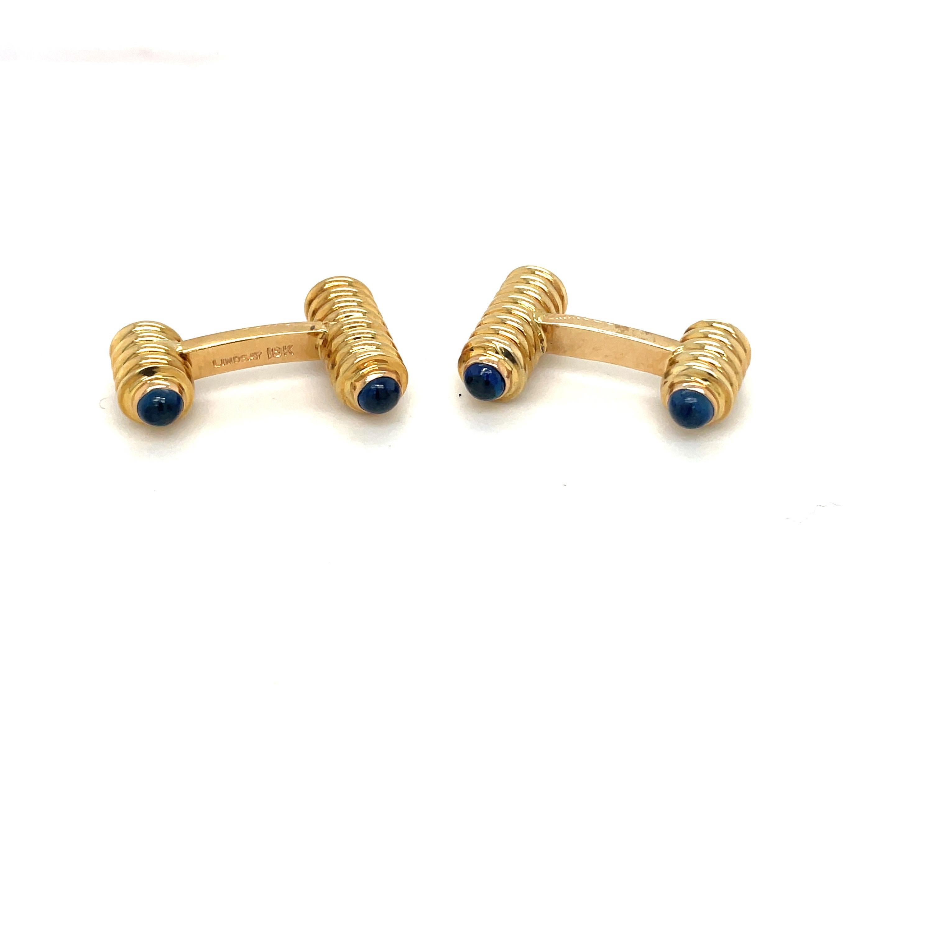 18KT Yellow Gold Spiral Bar Cuff Links with Blue Sapphire Cabochons In New Condition For Sale In New York, NY