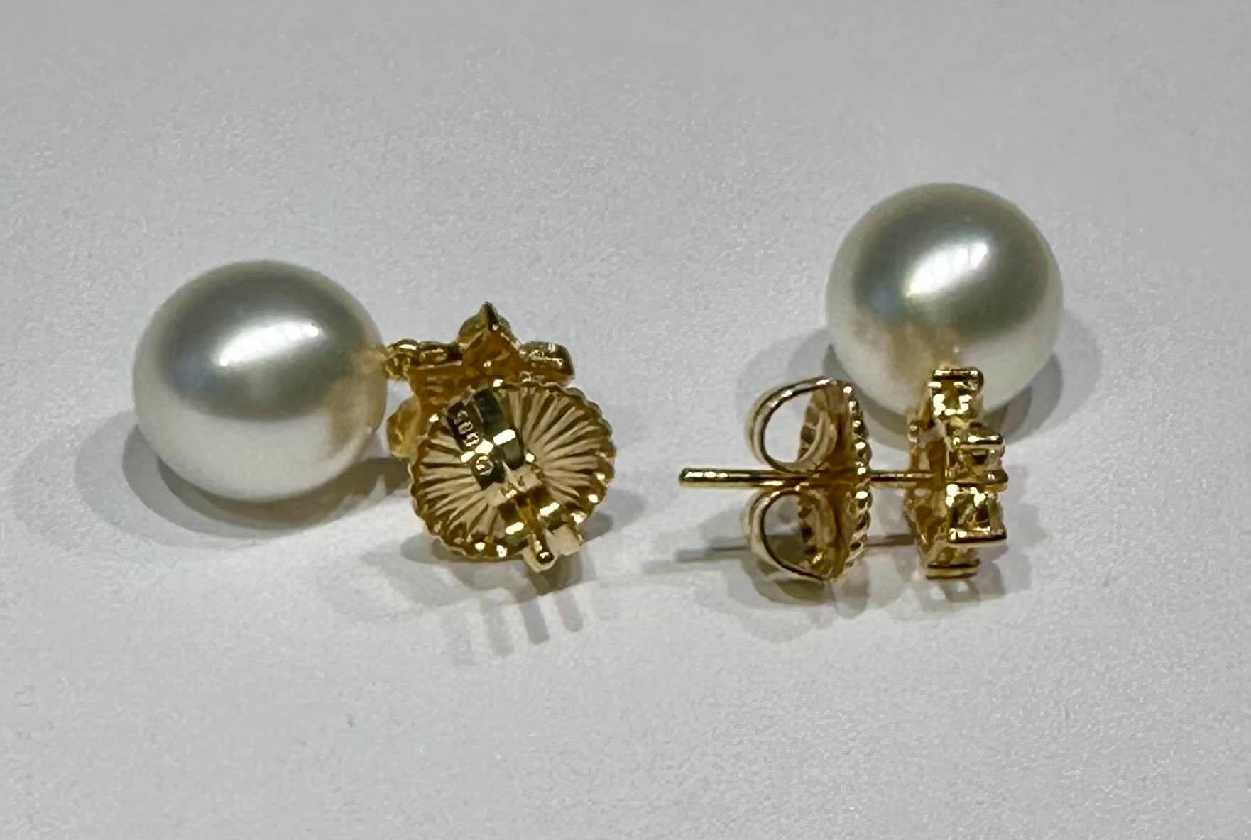 Brilliant Cut 18kt Yellow Gold Stud Pearl & Diamond Earrings For Sale