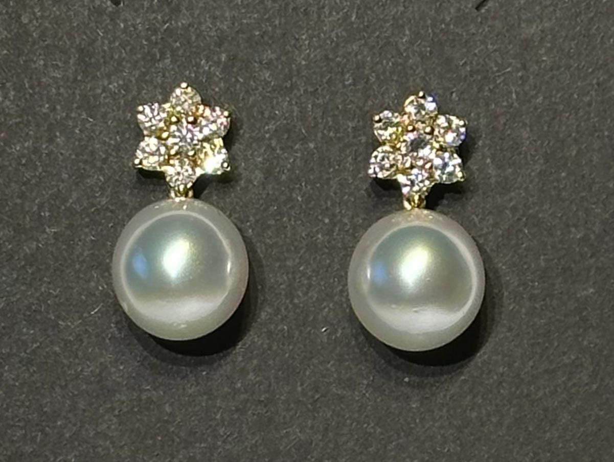 Boucles d'oreilles en or jaune 18kt avec perles et diamants Pour femmes en vente