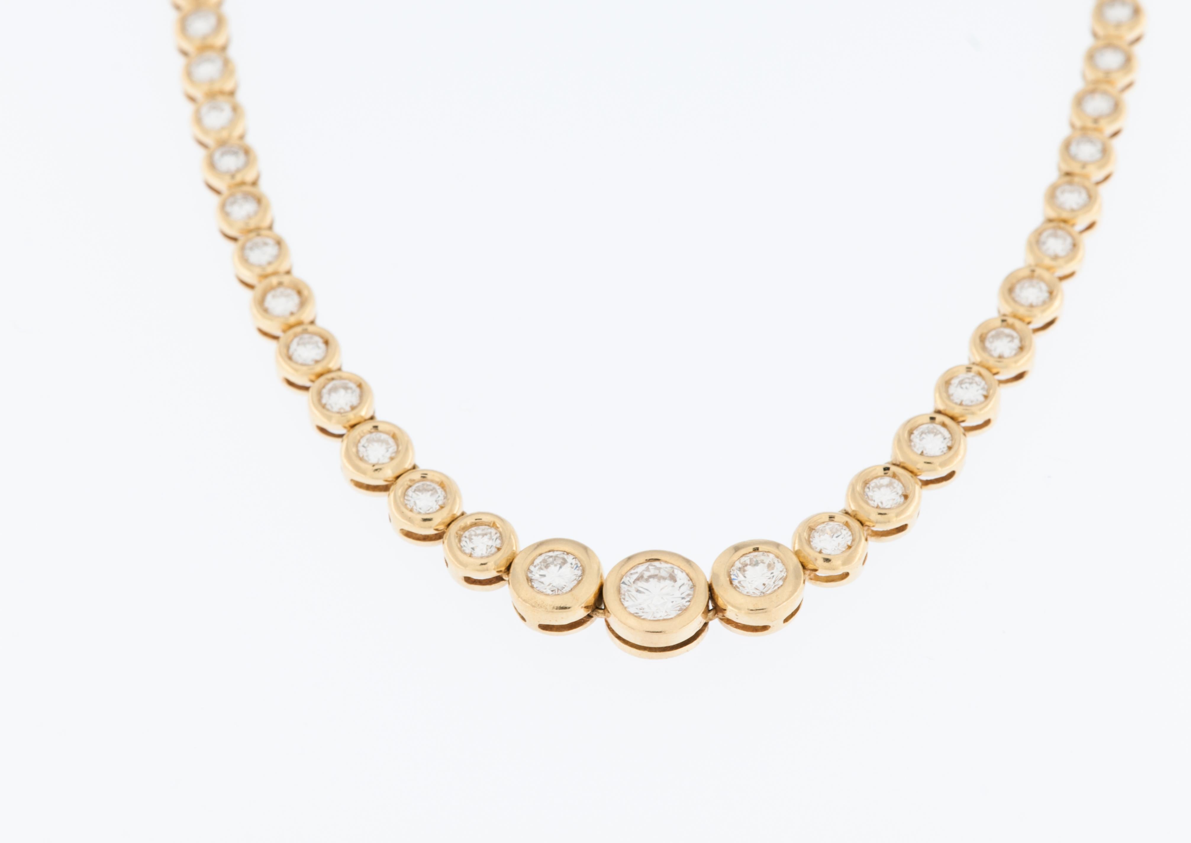Modern HRD Certified 18kt Yellow Gold Swiss Necklace with 99 Diamonds 5.80ct For Sale