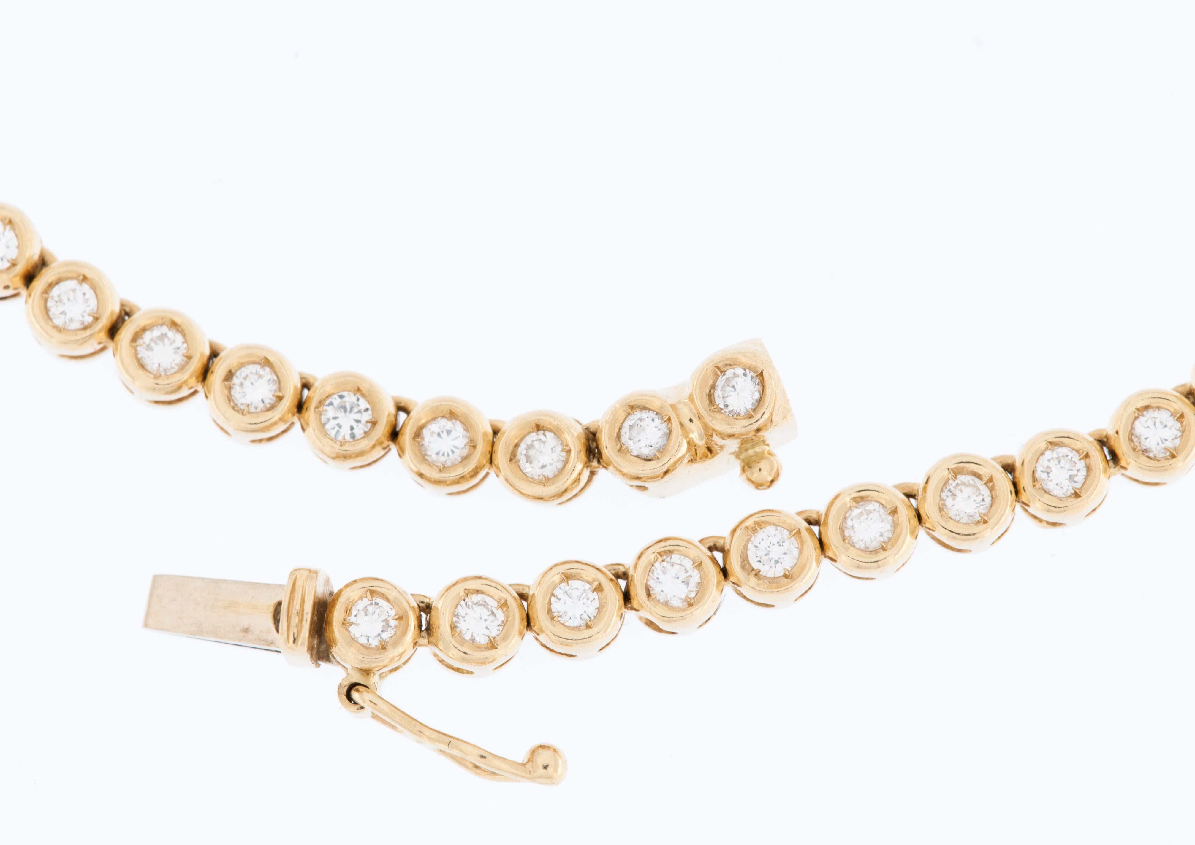 Schweizer HRD-zertifizierte 18 Karat Gelbgold Schweizer Halskette mit 99 Diamanten 5,80 Karat im Zustand „Hervorragend“ im Angebot in Esch sur Alzette, Esch-sur-Alzette