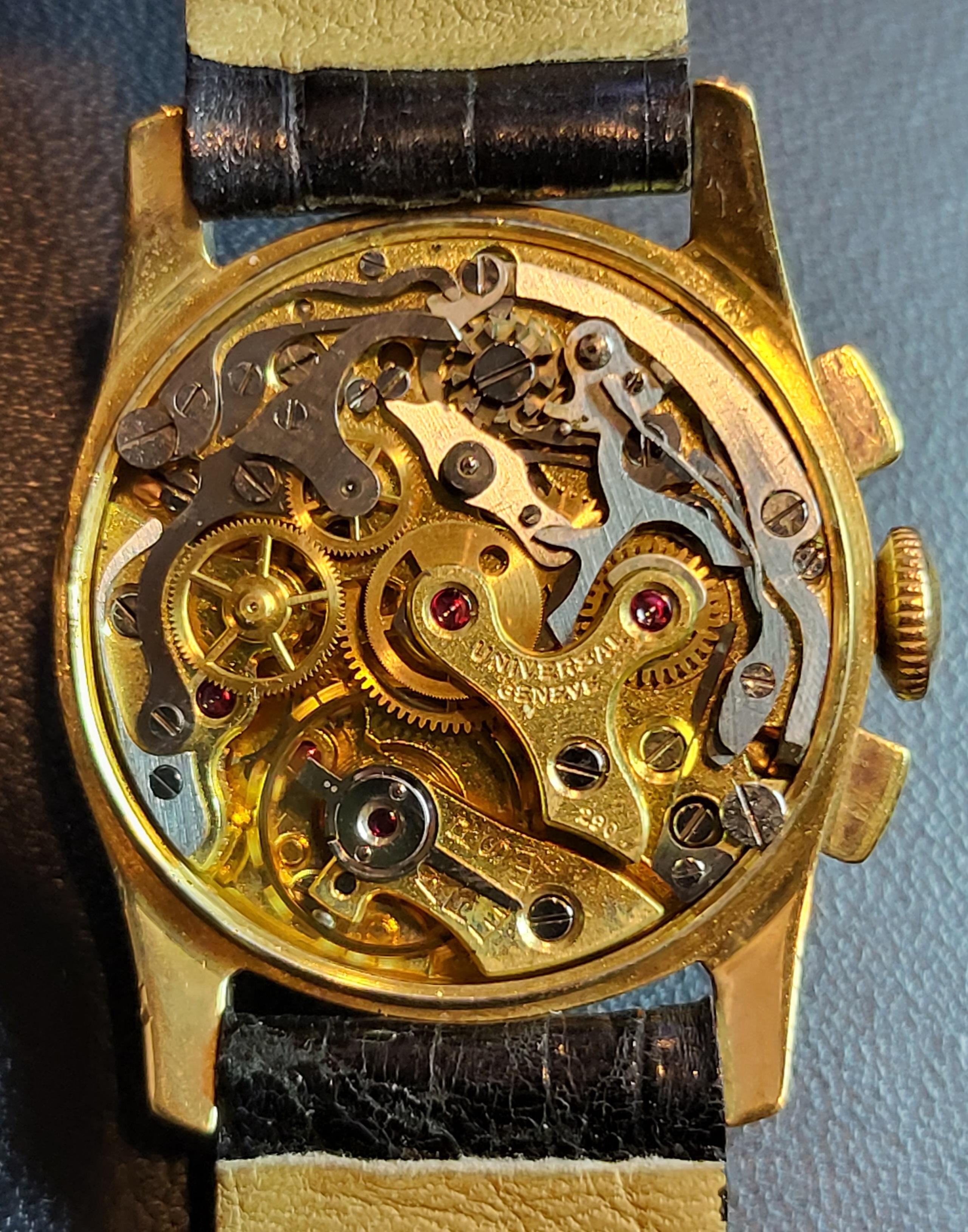 Montre chronographe Universal Geneve en or jaune 18 carats, extrêmement rare en vente 9