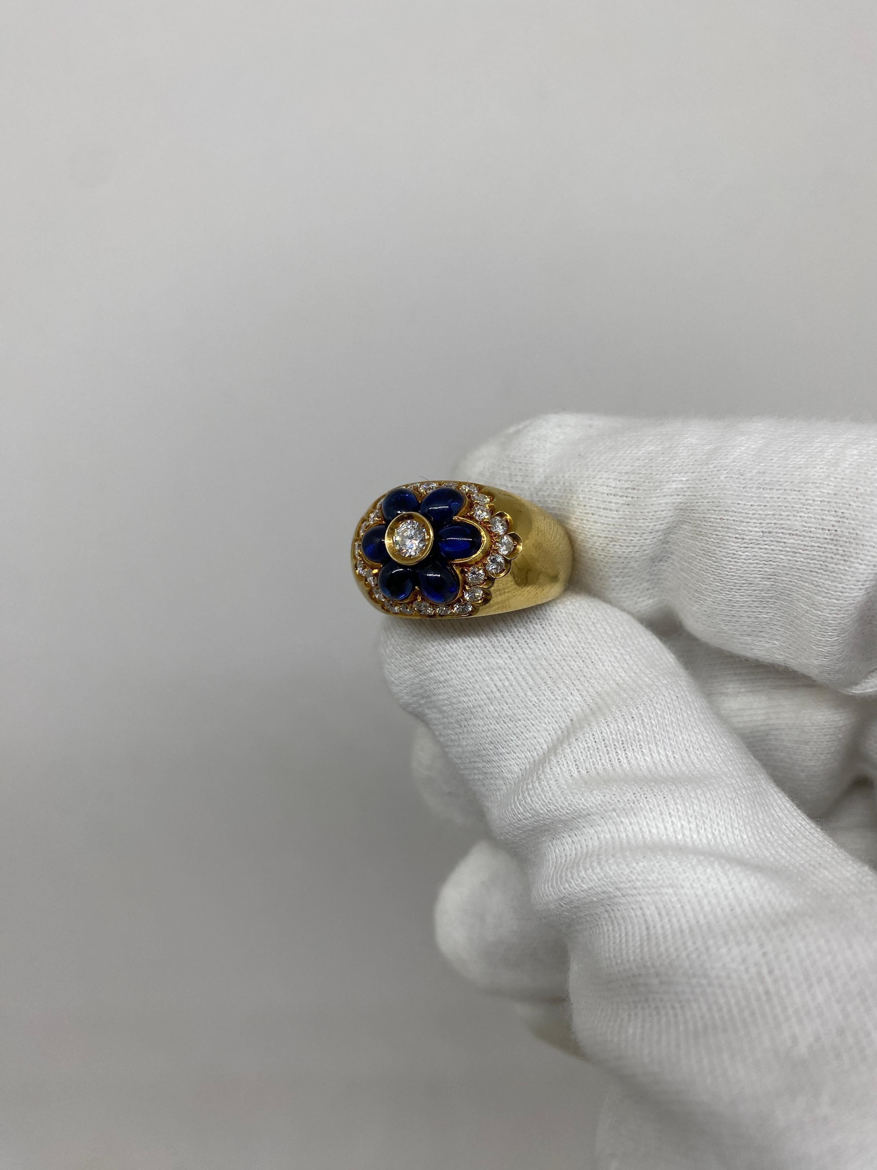 Band ring made of 18kt yellow gold with natural brilliant-cut diamonds for ct.0.88 and cabochon-cut blue sapphires for ct .3.26

Welcome to our jewelry collection, where every piece tells a story of timeless elegance and unparalleled craftsmanship.