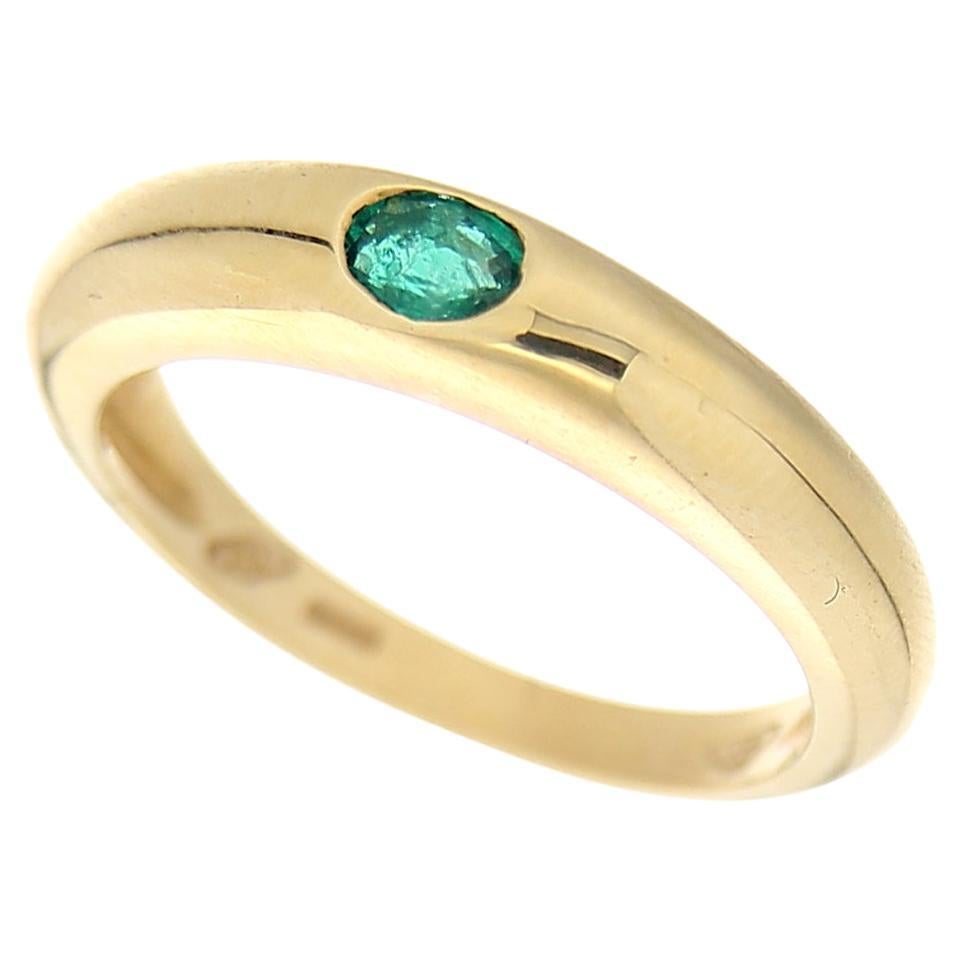 18 Karat Yellow Gold Vintage Ring 0.23 Oval, Cut Emerald