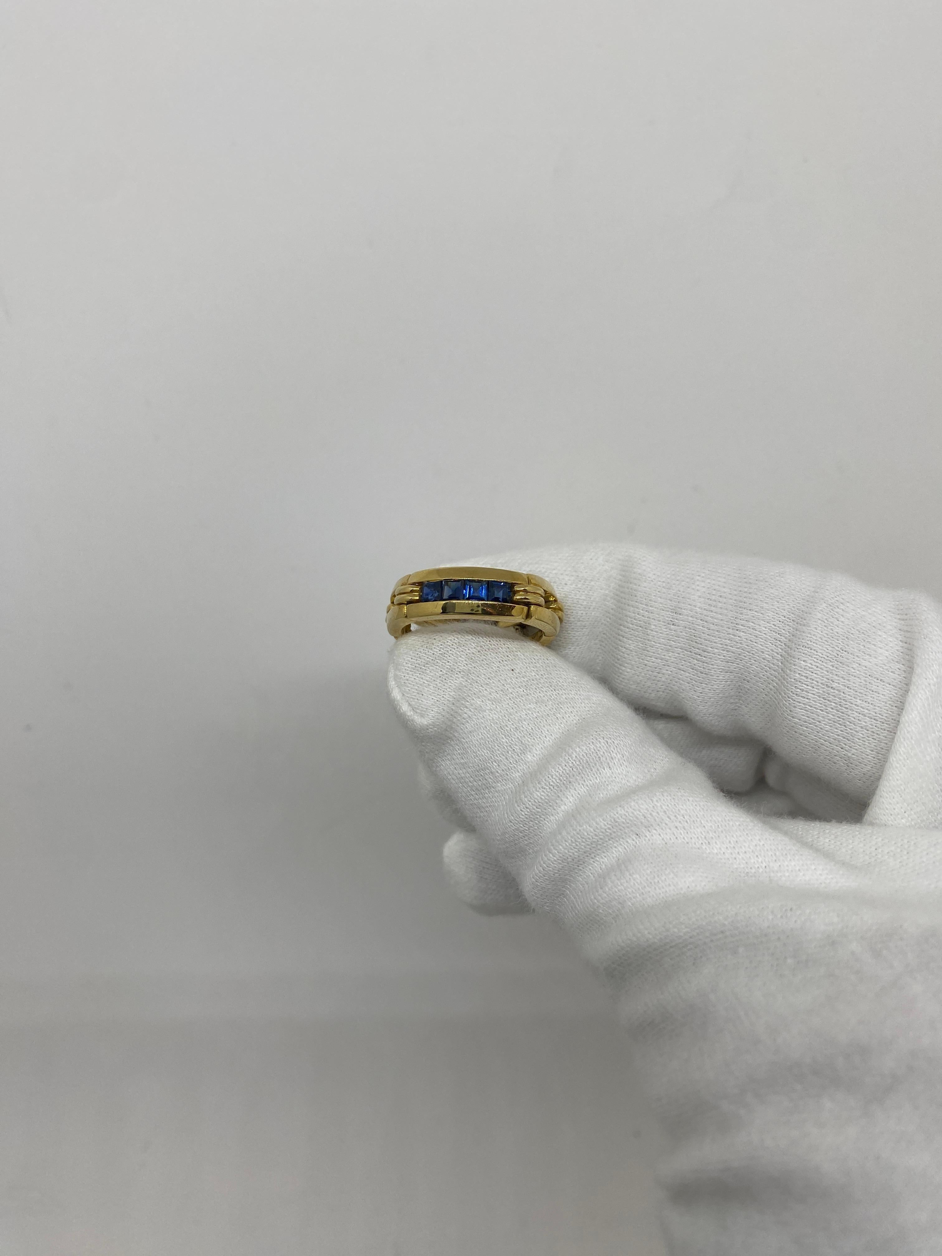 Ring made of 18kt yellow gold with natural blue carré - cut sapphires for ct .0.70

Welcome to our jewelry collection, where every piece tells a story of timeless elegance and unparalleled craftsmanship. As a family-run business in Italy for over