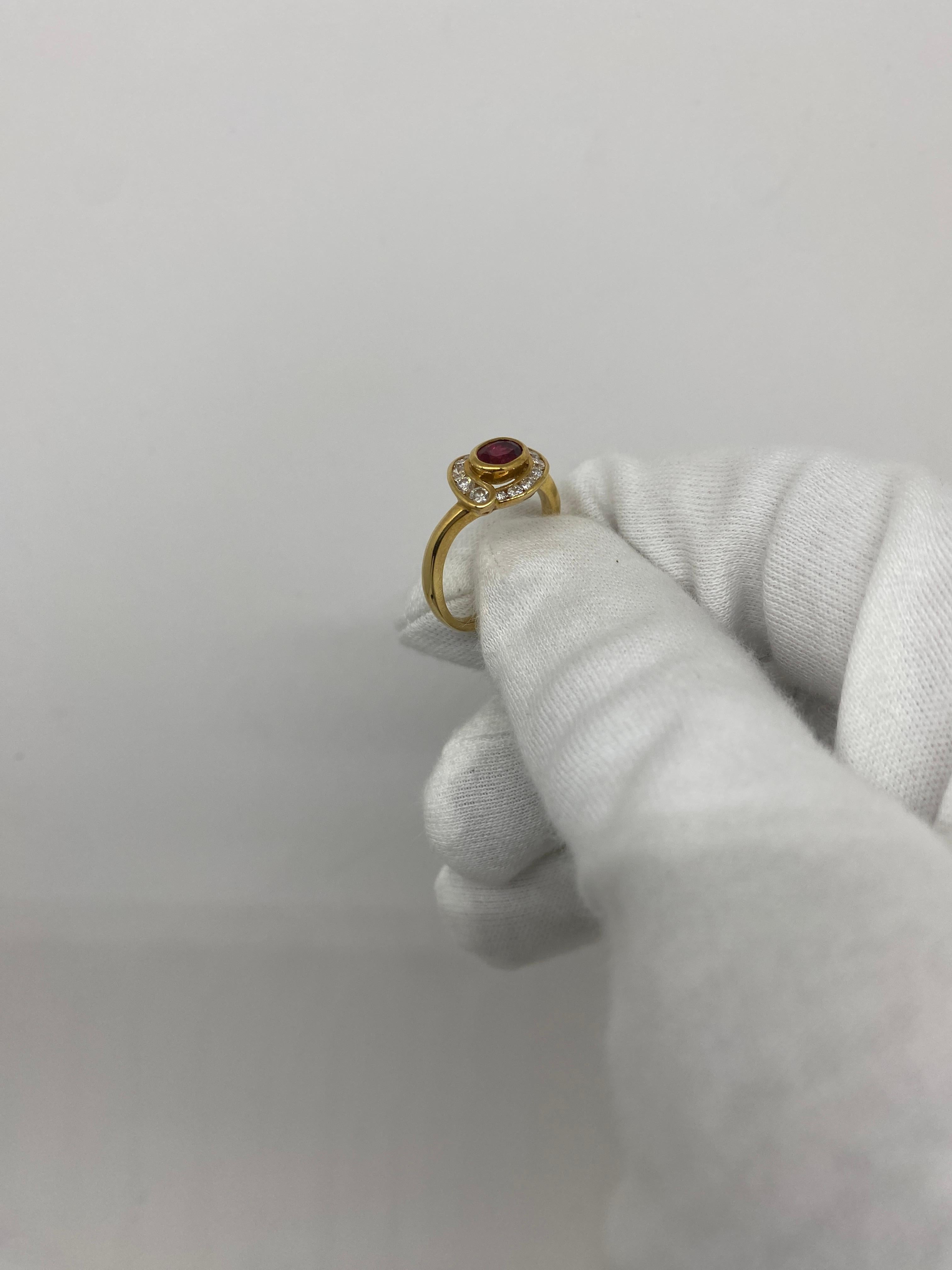 18kt Yellow Gold Vintage Ring 0.73 Ct Ruby & 0.41 Ct White Diamonds For Sale 1