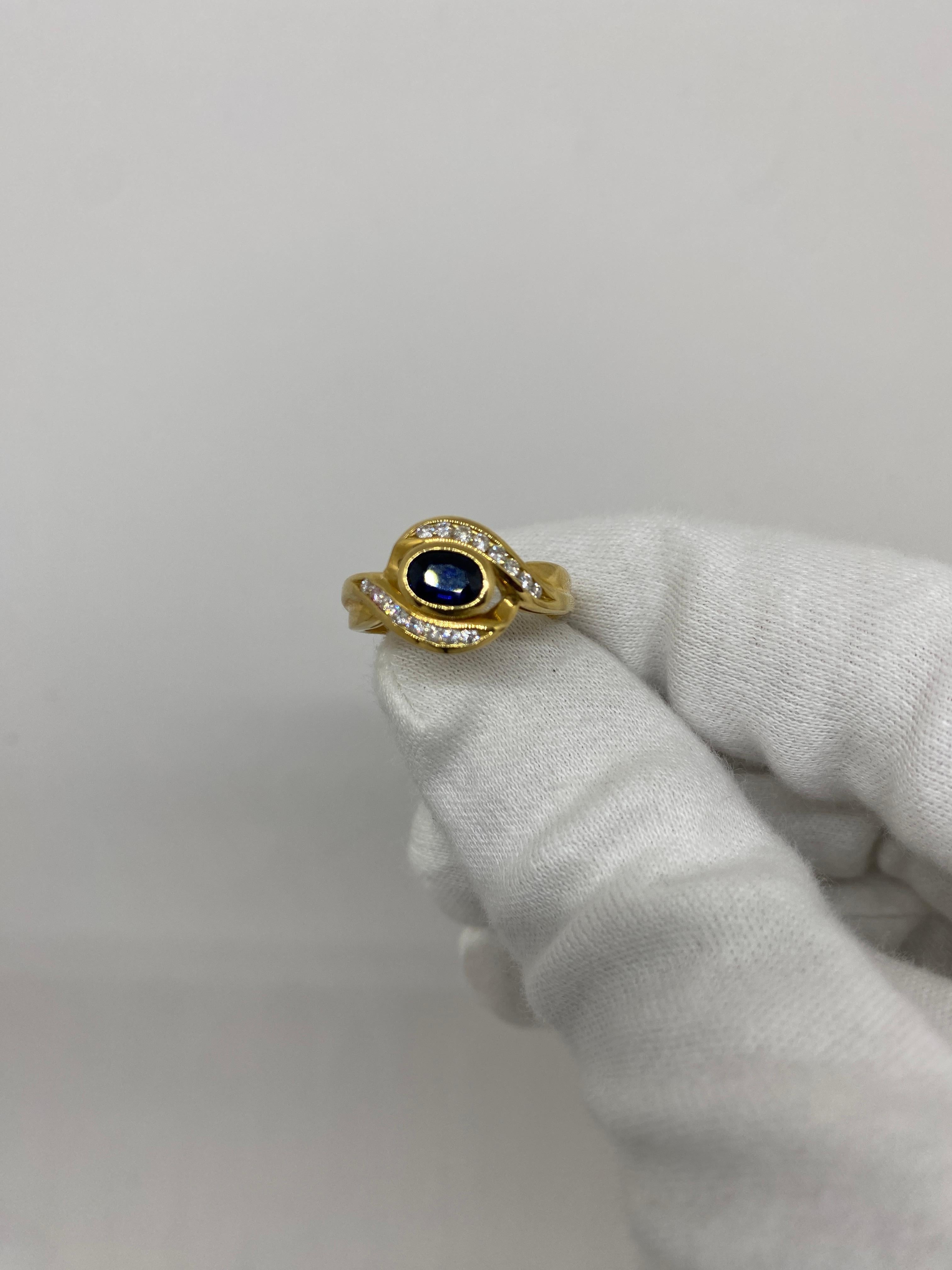 Ring made of 18kt yellow gold with oval blue sapphire for ct.1.01 and natural white brilliant-cut diamonds for ct.0.29

Welcome to our jewelry collection, where every piece tells a story of timeless elegance and unparalleled craftsmanship. As a