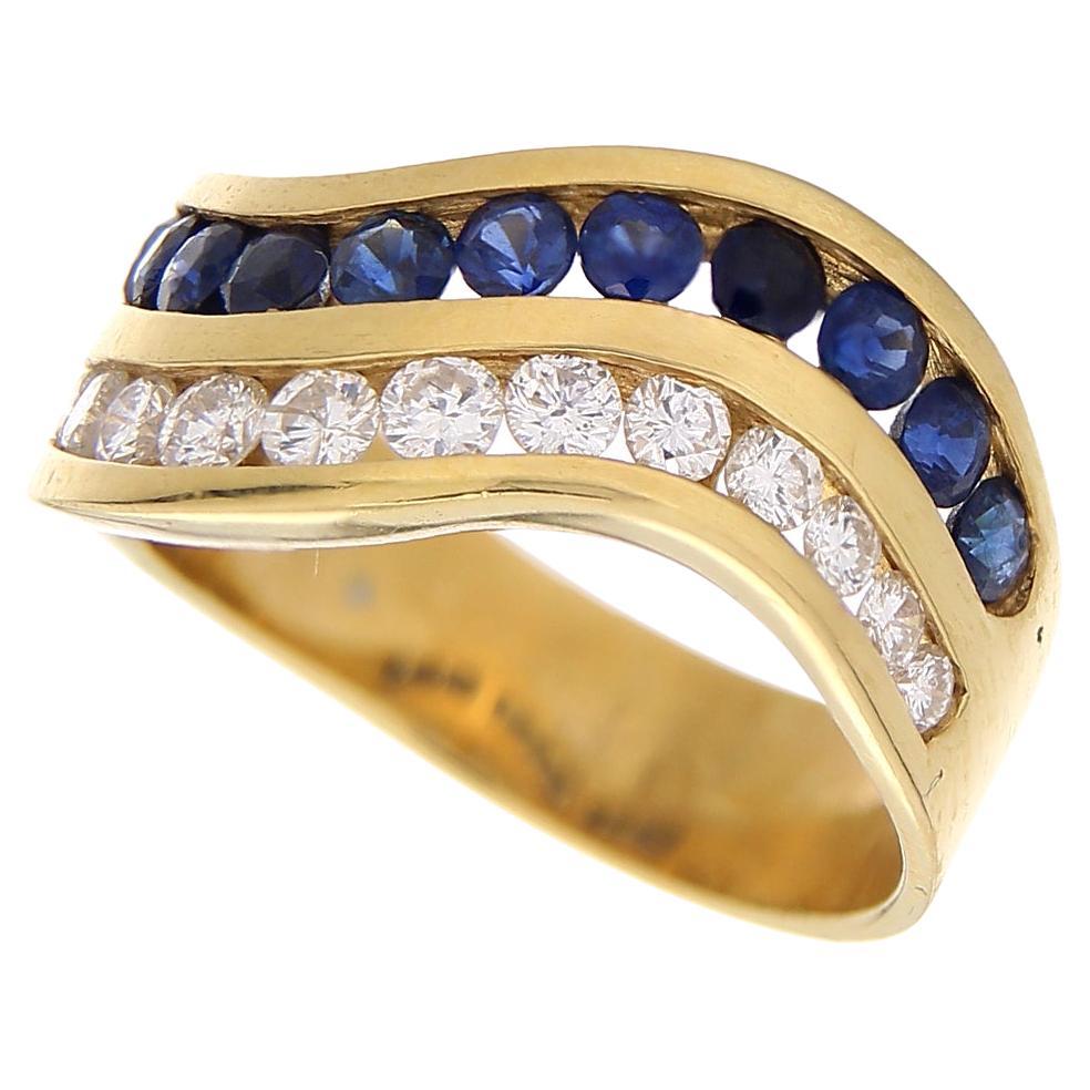 18kt Yellow Gold Vintage Ring 1.33ct Blue Sapphires & 0.92ct White Diamonds For Sale