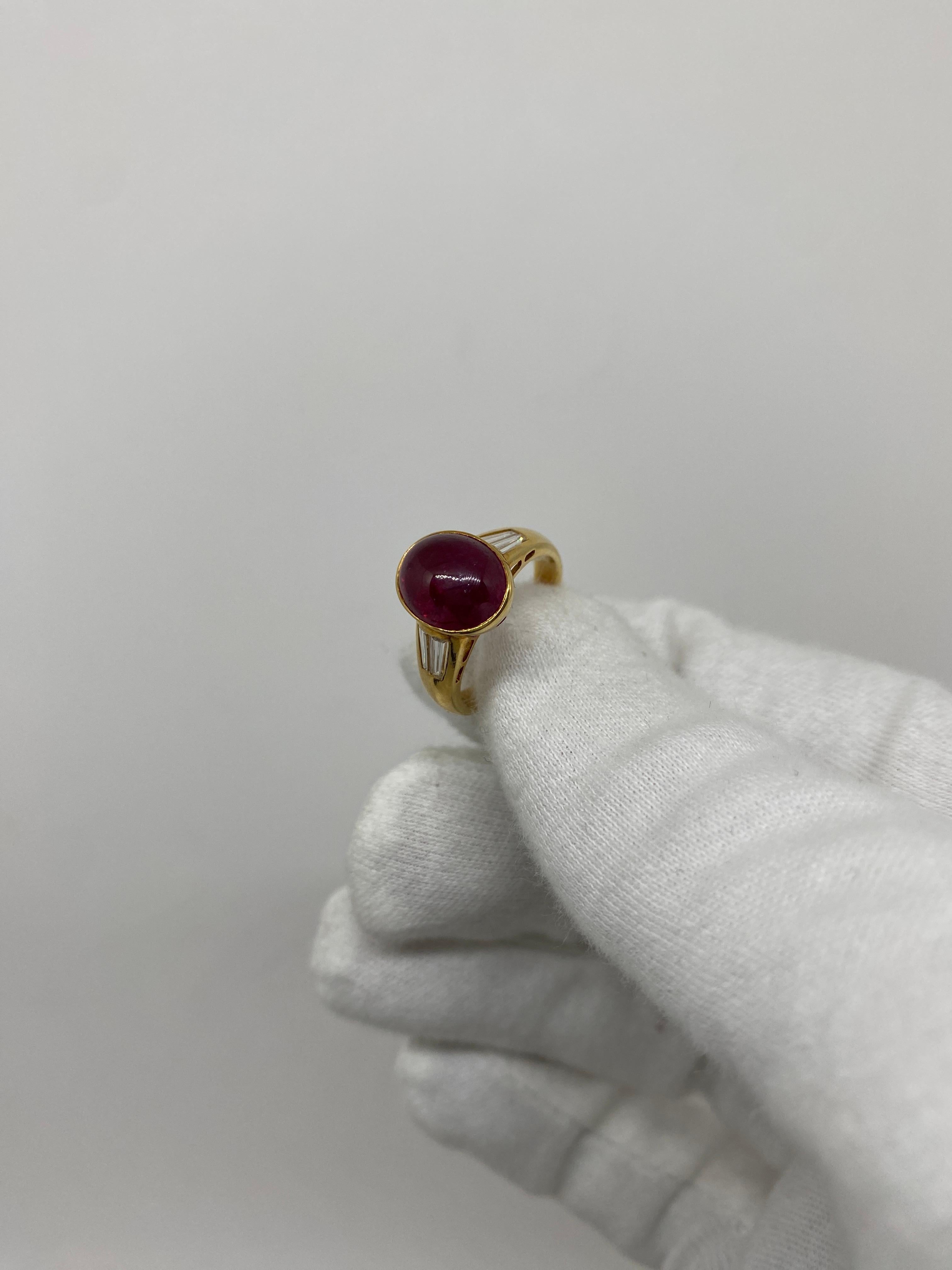 18kt Yellow Gold Vintage Ring 4.62ct Oval Cut Ruby & 0.42 Baguette Cut Diamonds For Sale 1