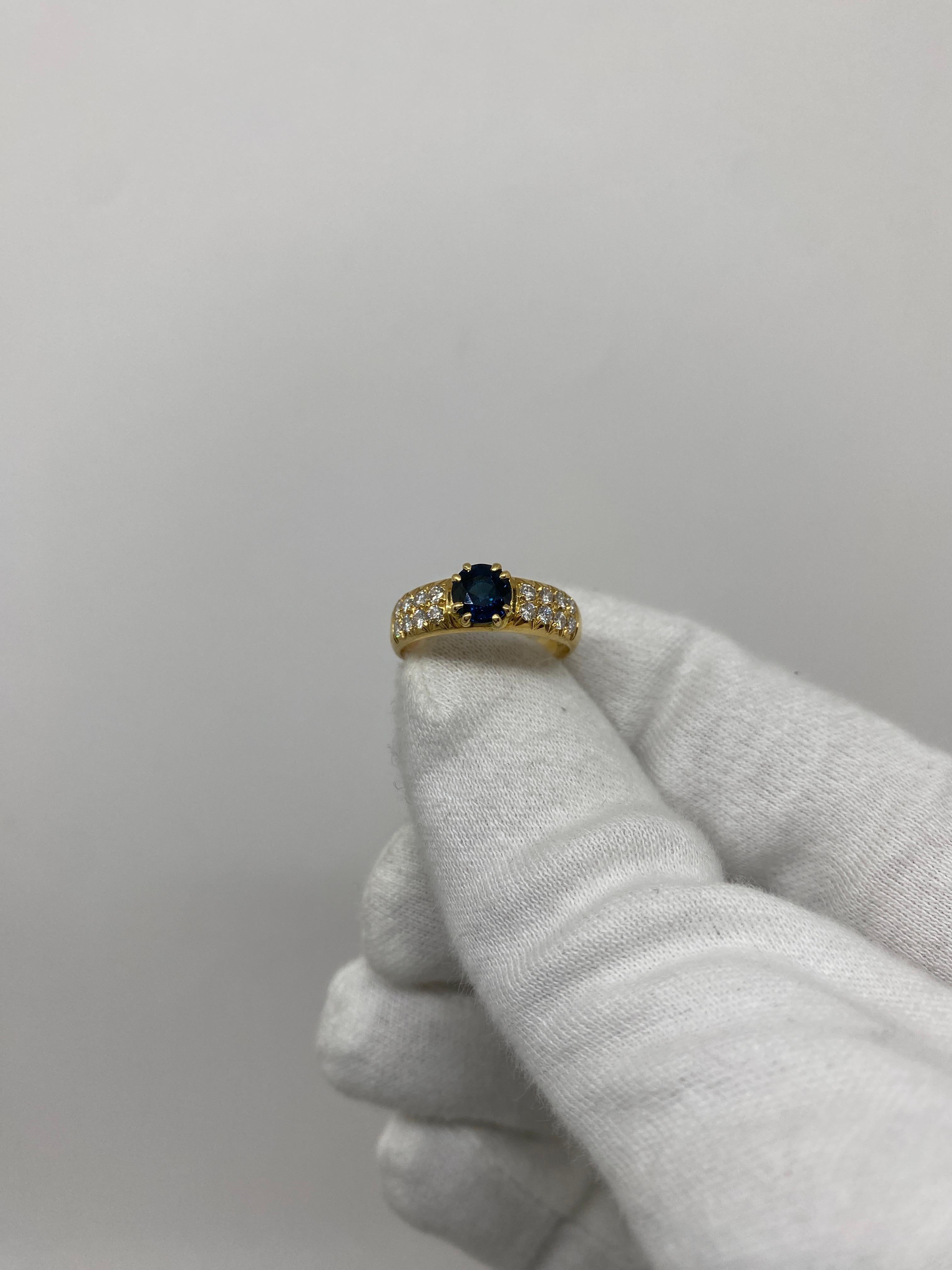 Ring made of 18kt yellow gold with brilliant-cut natural diamonds and brilliant-cut blue sapphires

Welcome to our jewelry collection, where every piece tells a story of timeless elegance and unparalleled craftsmanship. As a family-run business in