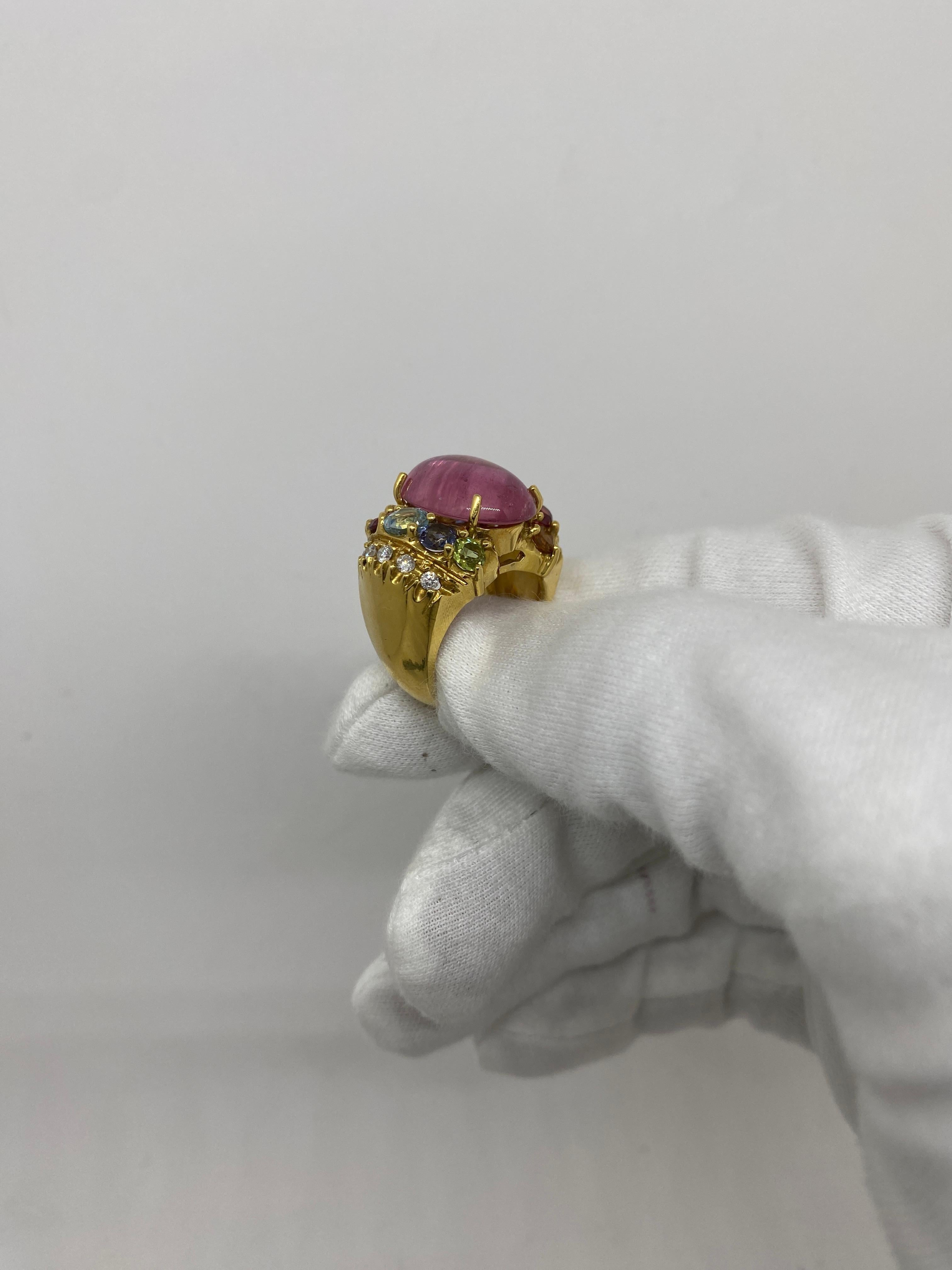 18 Karat Yellow Gold Vintage Ring Cabochon, Cut Pink Tourmaline & Color Stones In Excellent Condition For Sale In Bergamo, BG