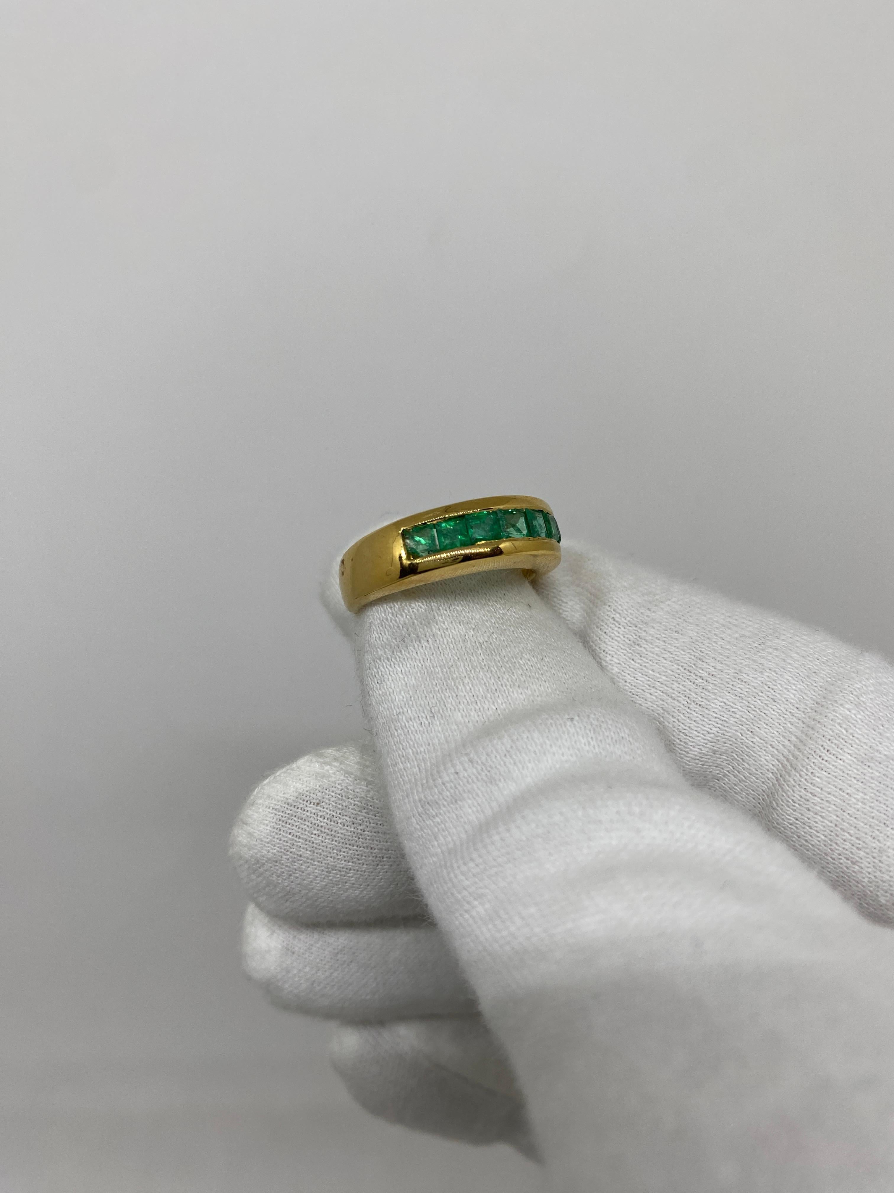 Mixed Cut 18 Karat Yellow Gold Vintage Ring Carrè, Cut Emerald For Sale